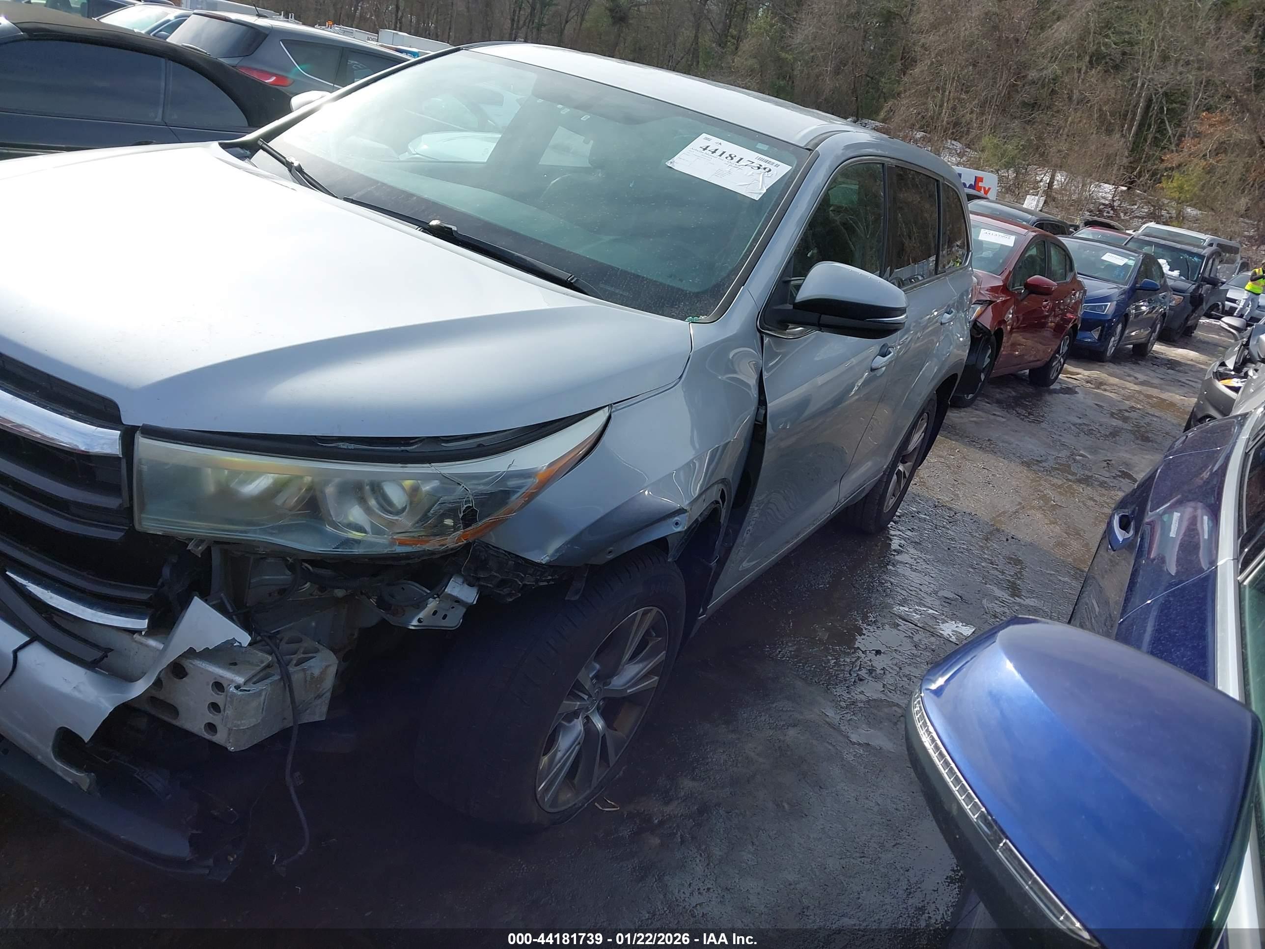 TOYOTA HIGHLANDER image 2