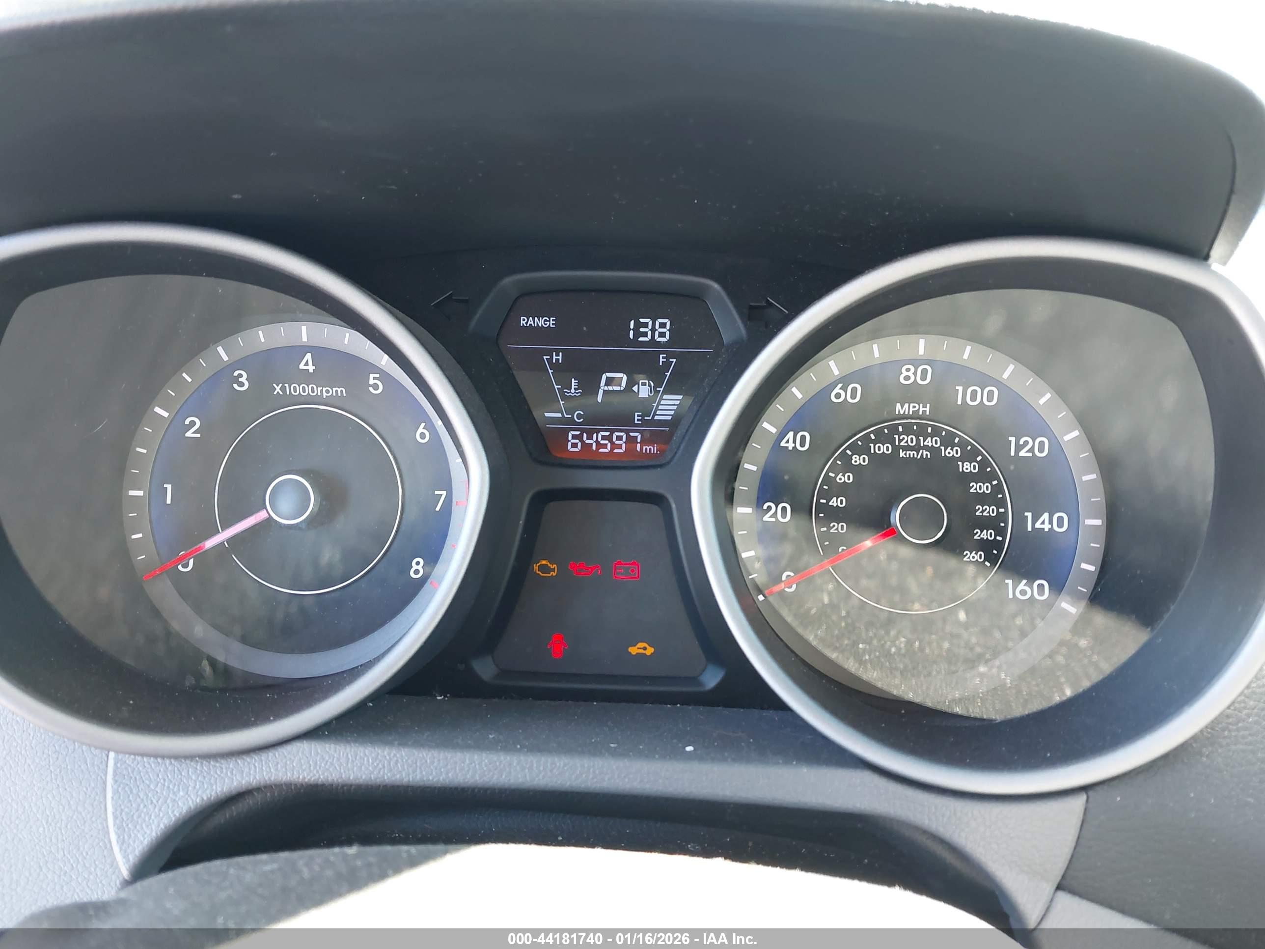 HYUNDAI ELANTRA image 7