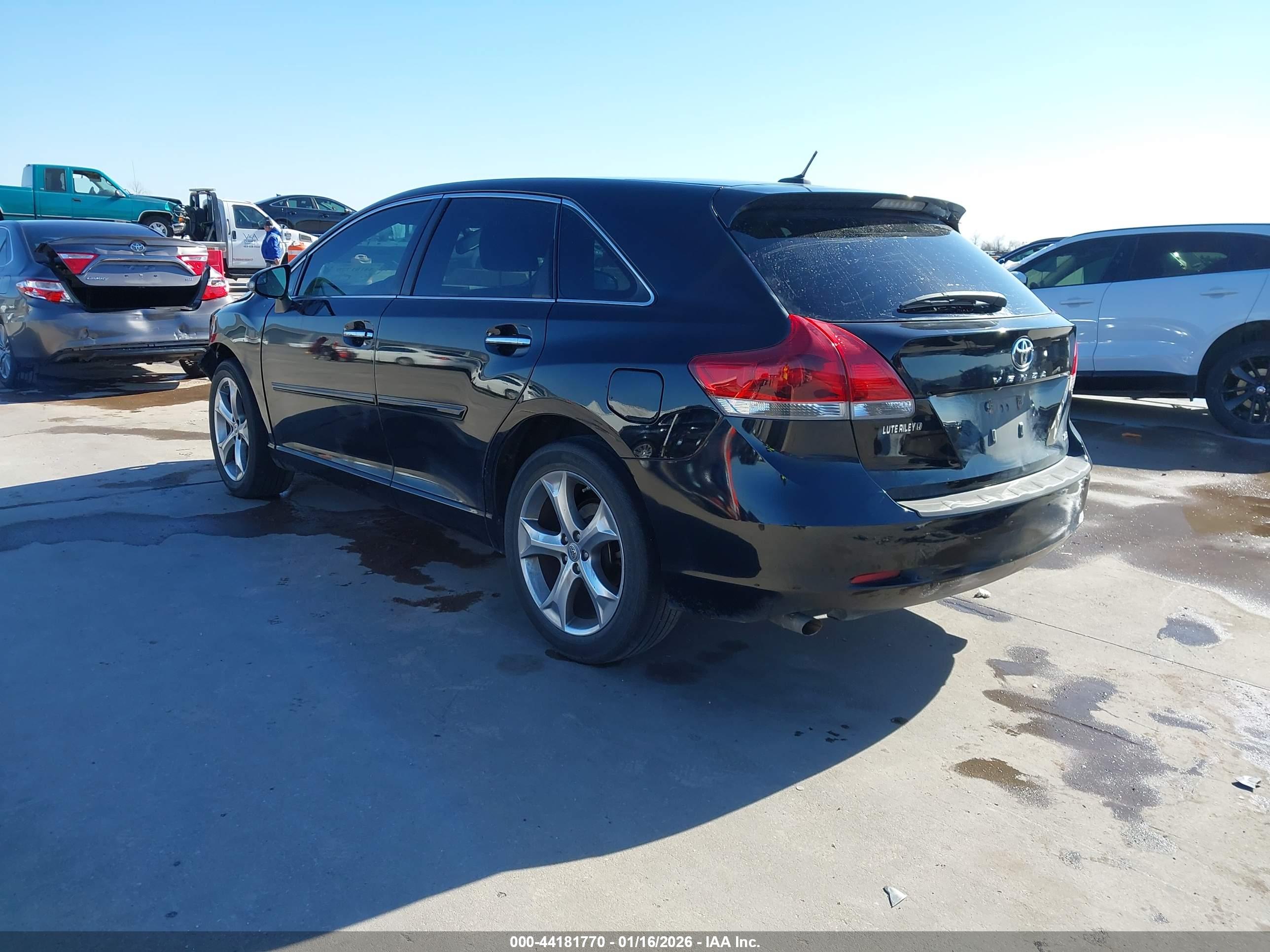 TOYOTA VENZA image 3