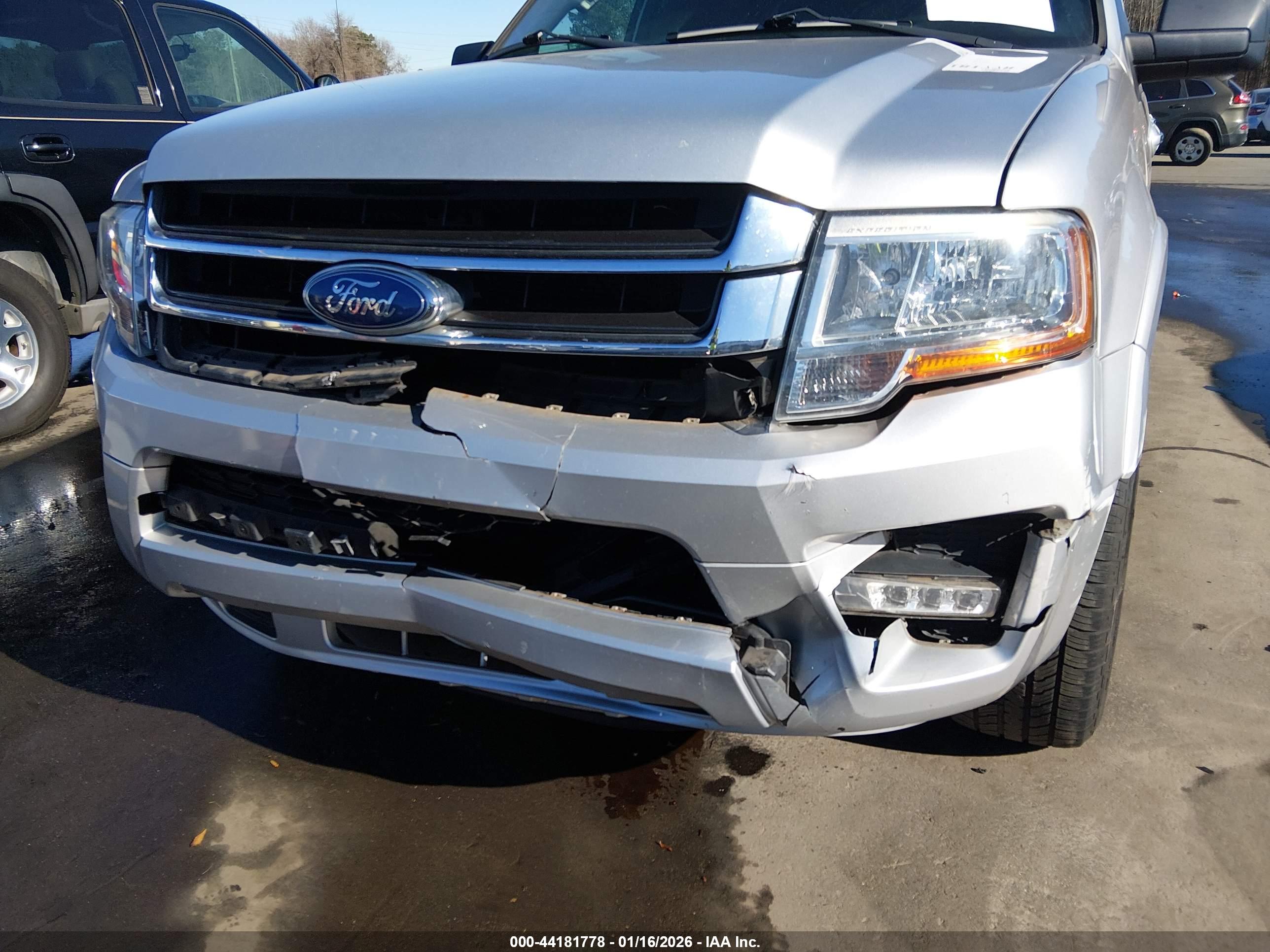FORD EXPEDITION image 6