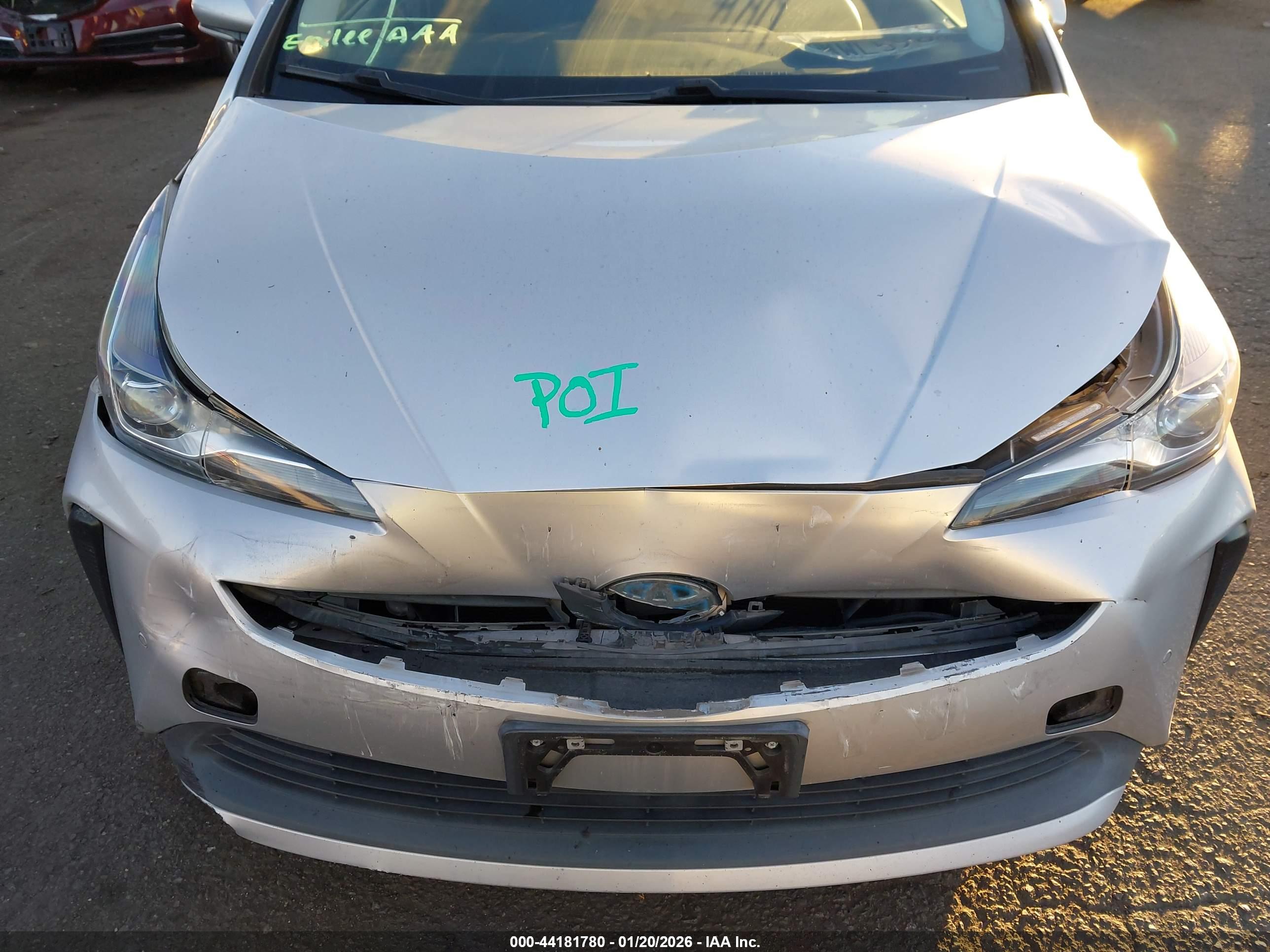 TOYOTA PRIUS image 6