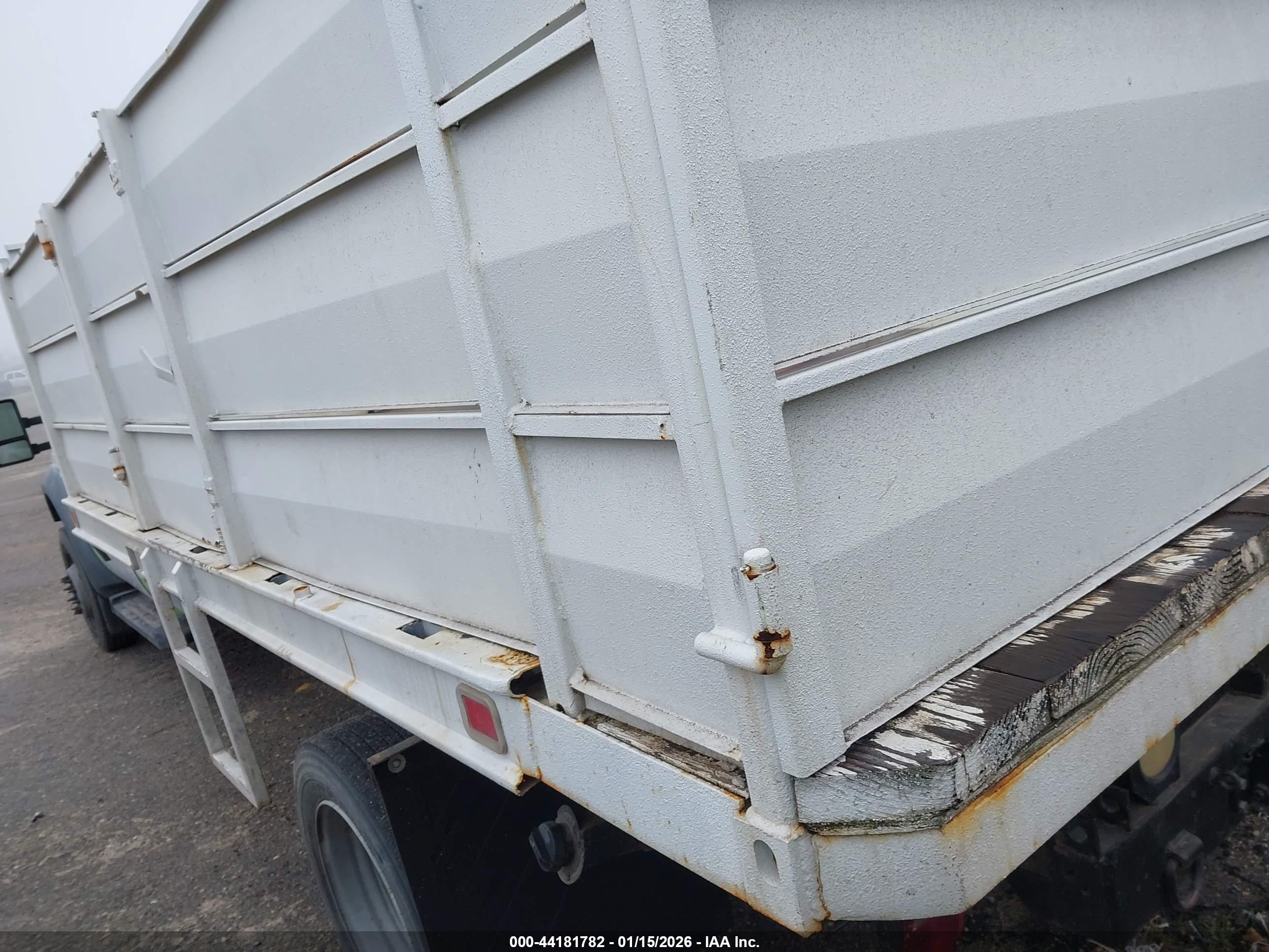 FORD F-550 image 3
