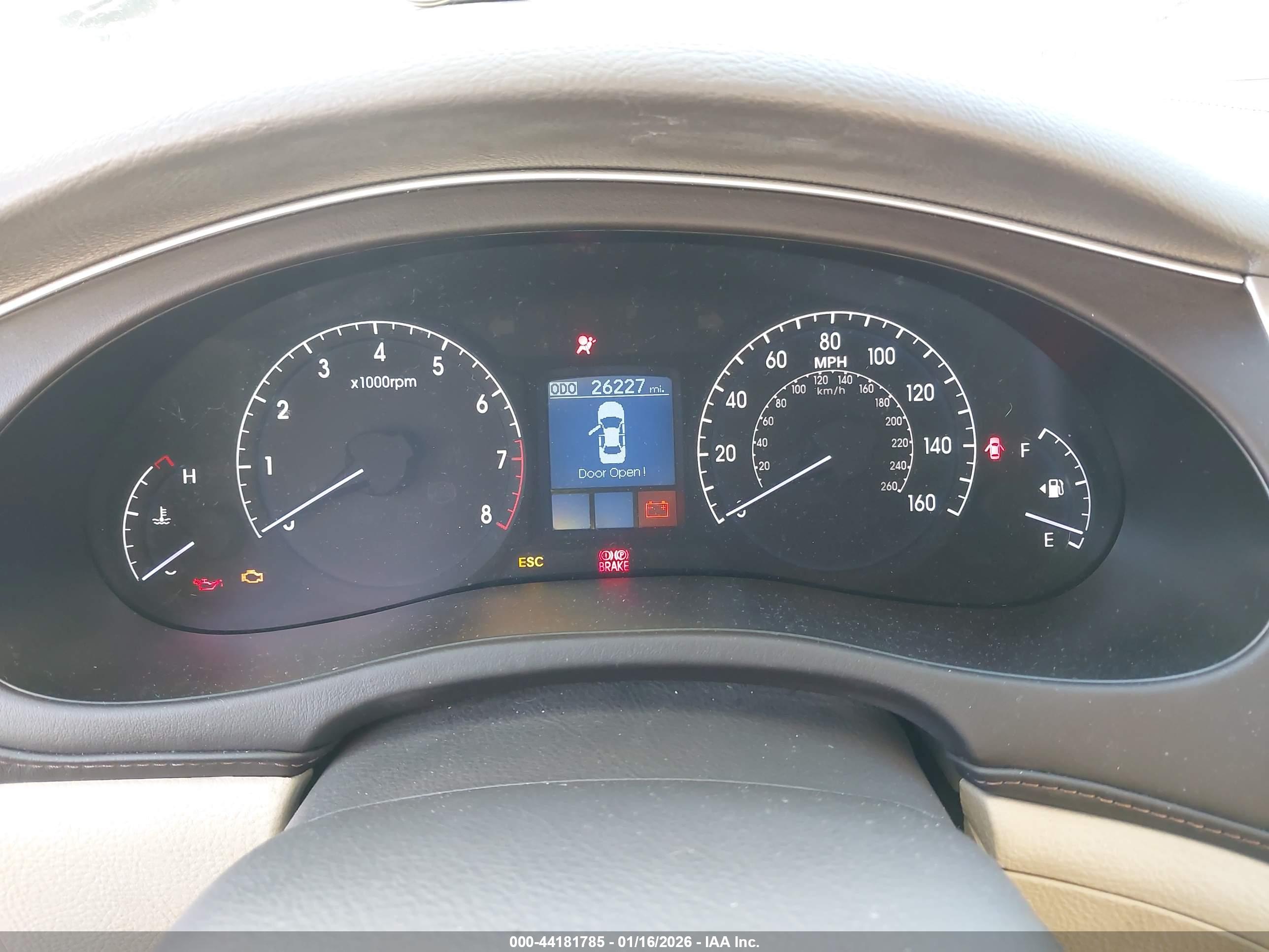 HYUNDAI GENESIS image 7