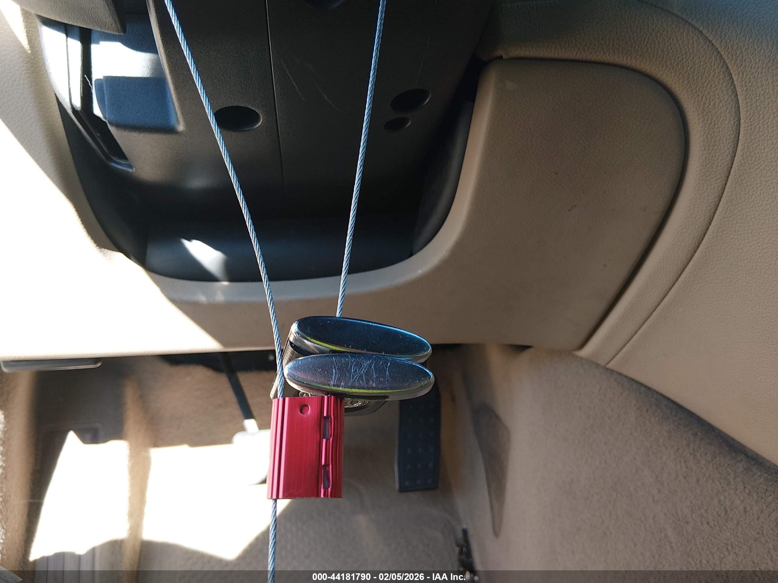 CADILLAC CTS image 11