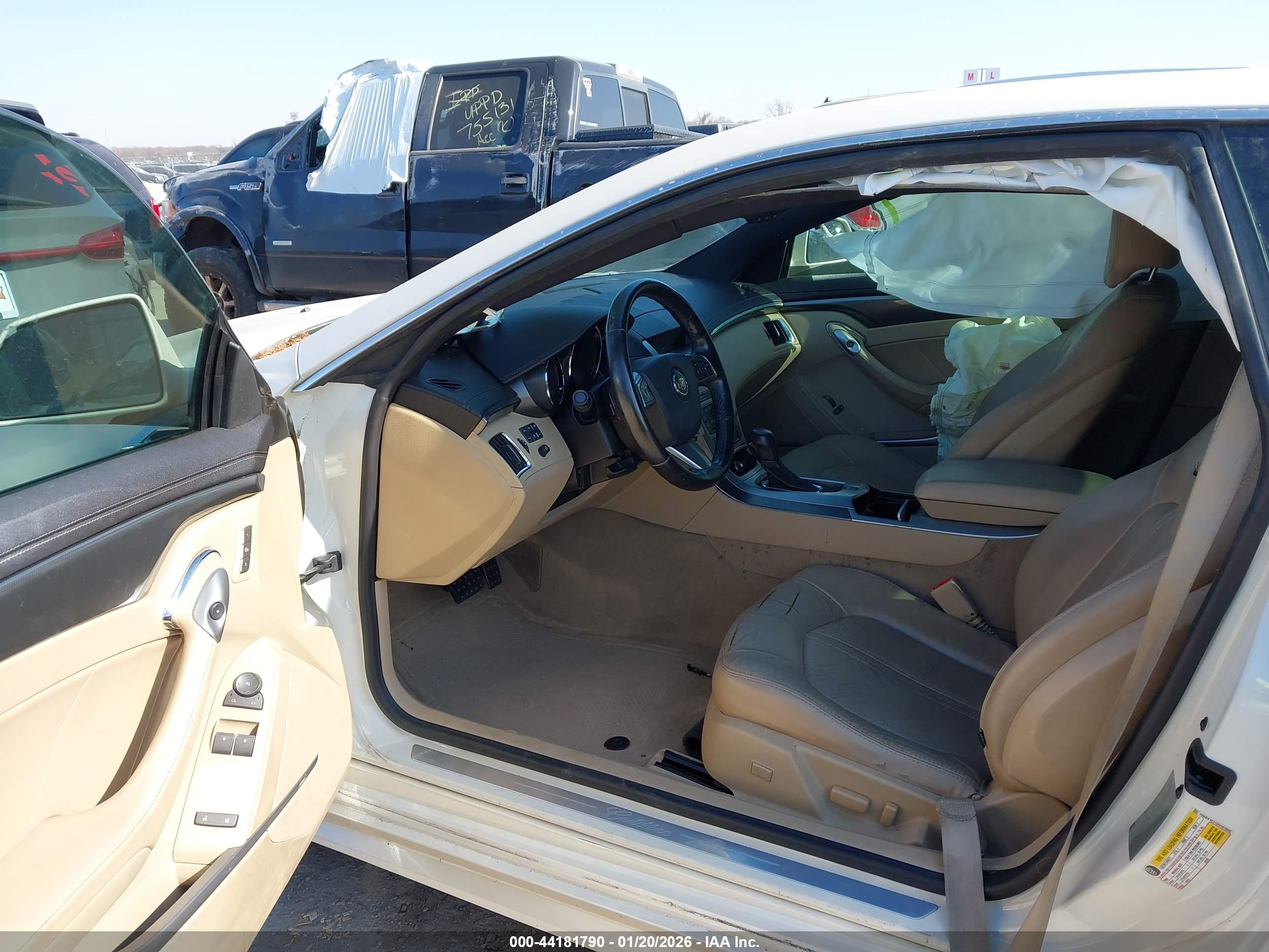 CADILLAC CTS image 5