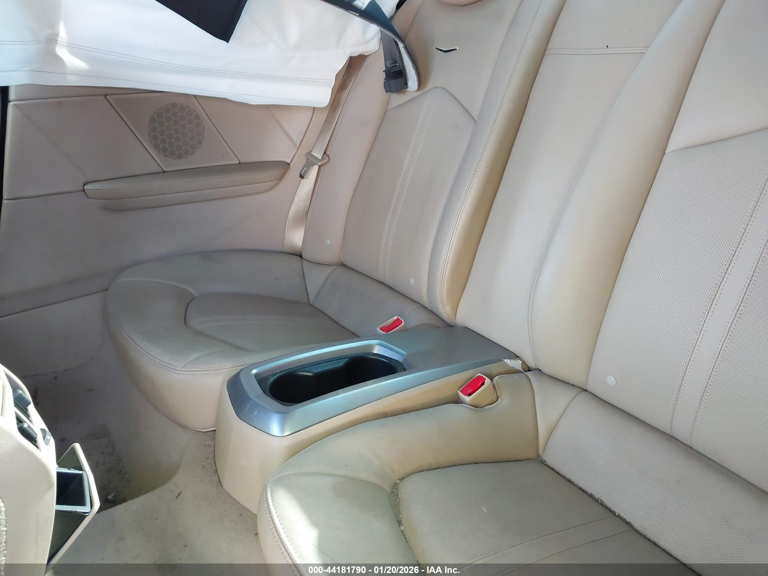 CADILLAC CTS image 8