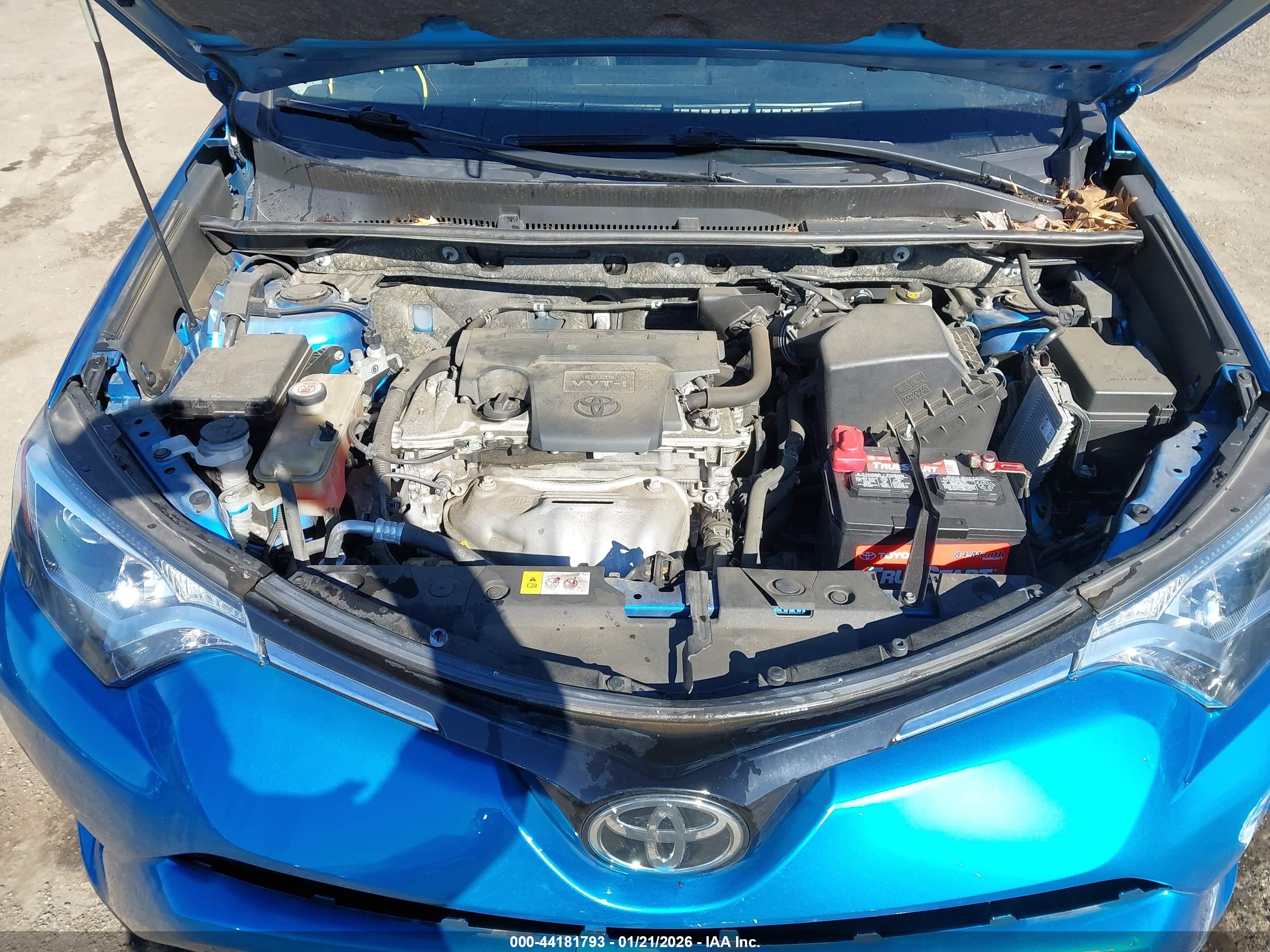 TOYOTA RAV4 image 10