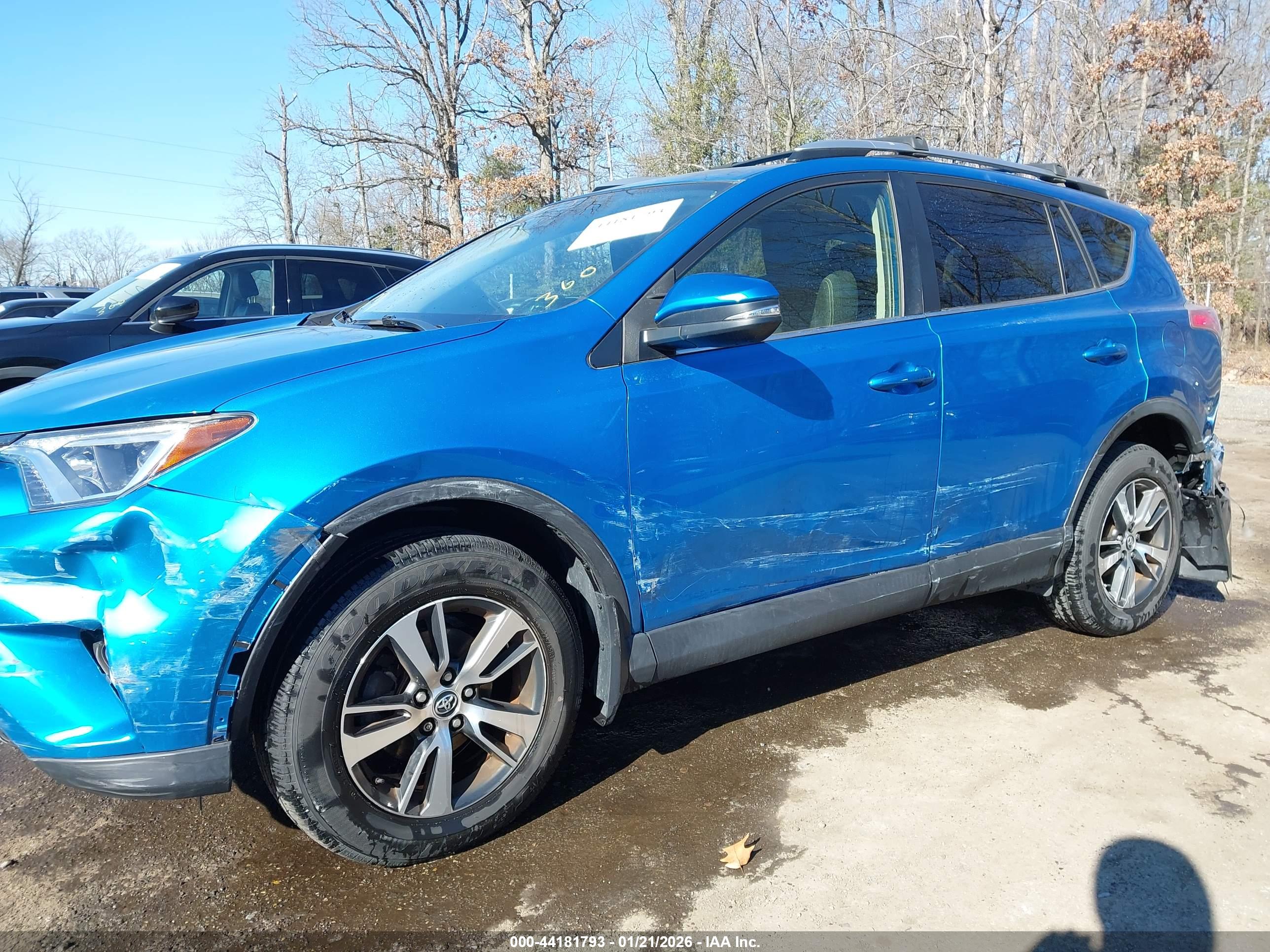 TOYOTA RAV4 image 6
