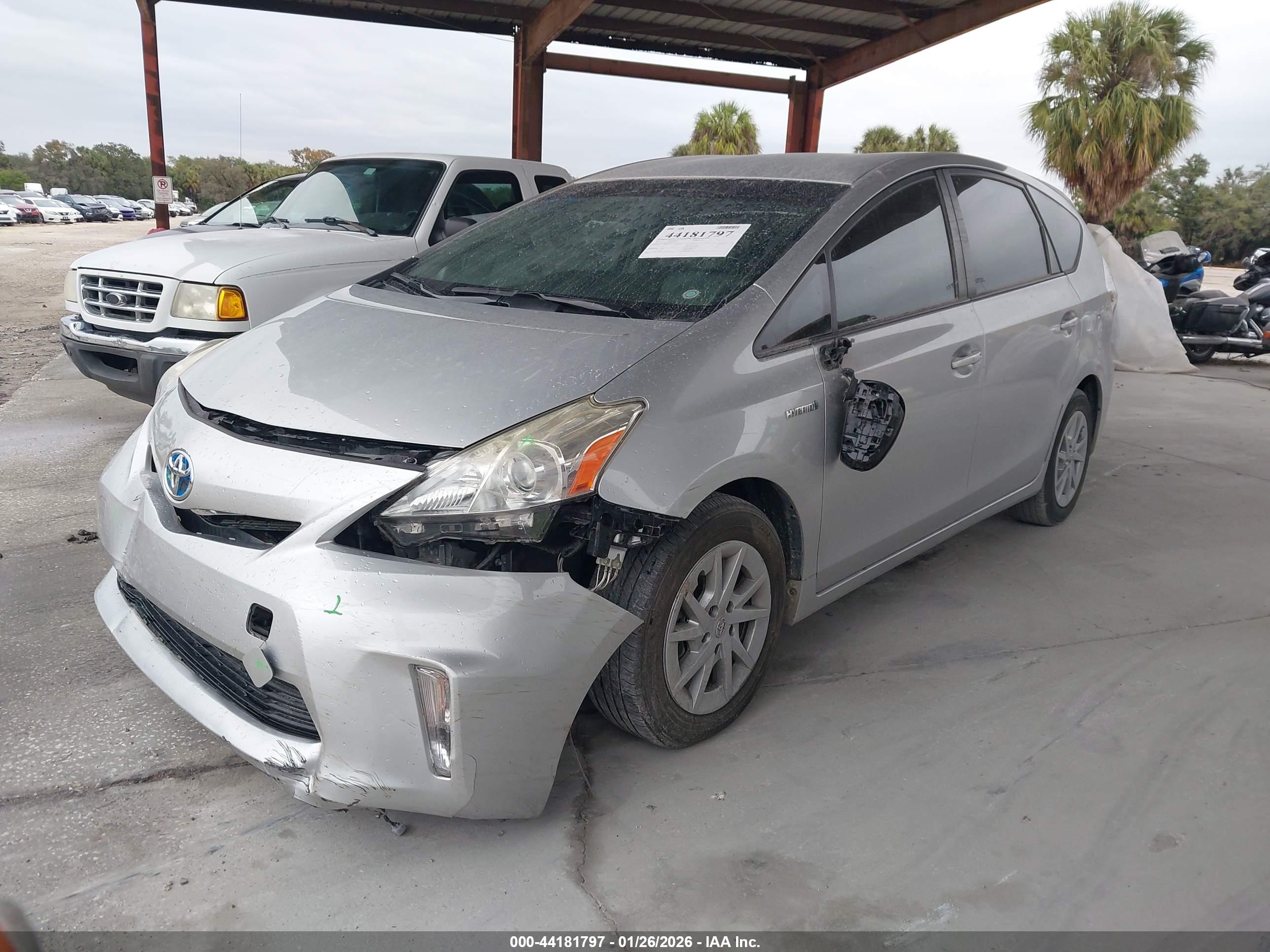 TOYOTA PRIUS image 2