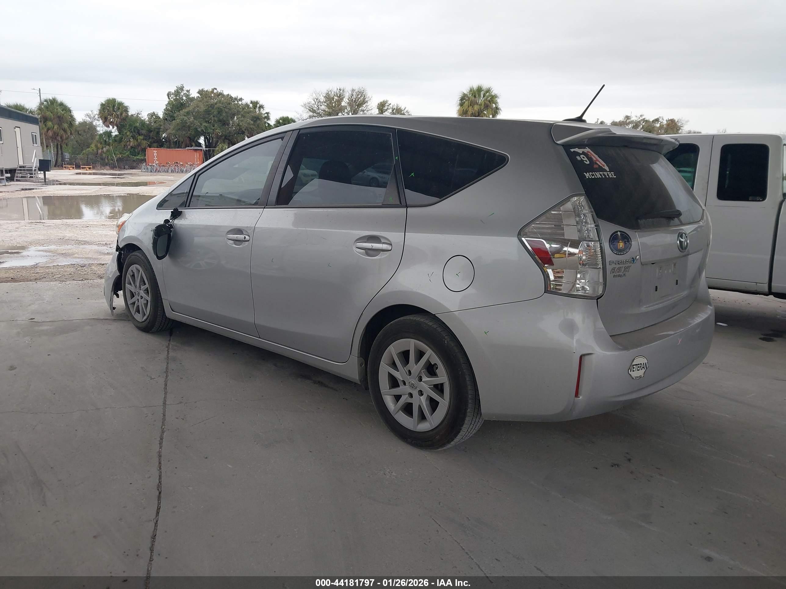 TOYOTA PRIUS image 3