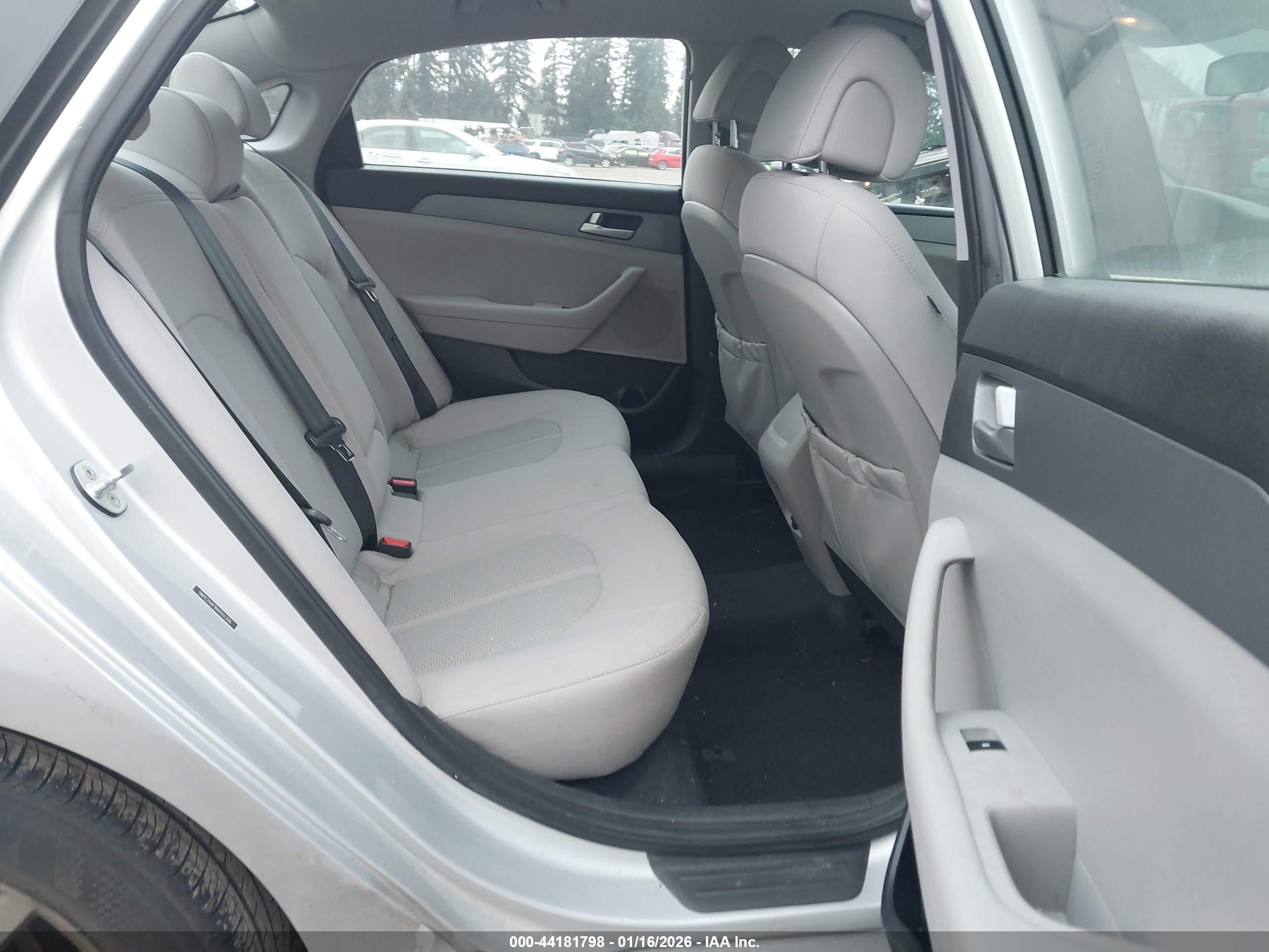 HYUNDAI SONATA image 8