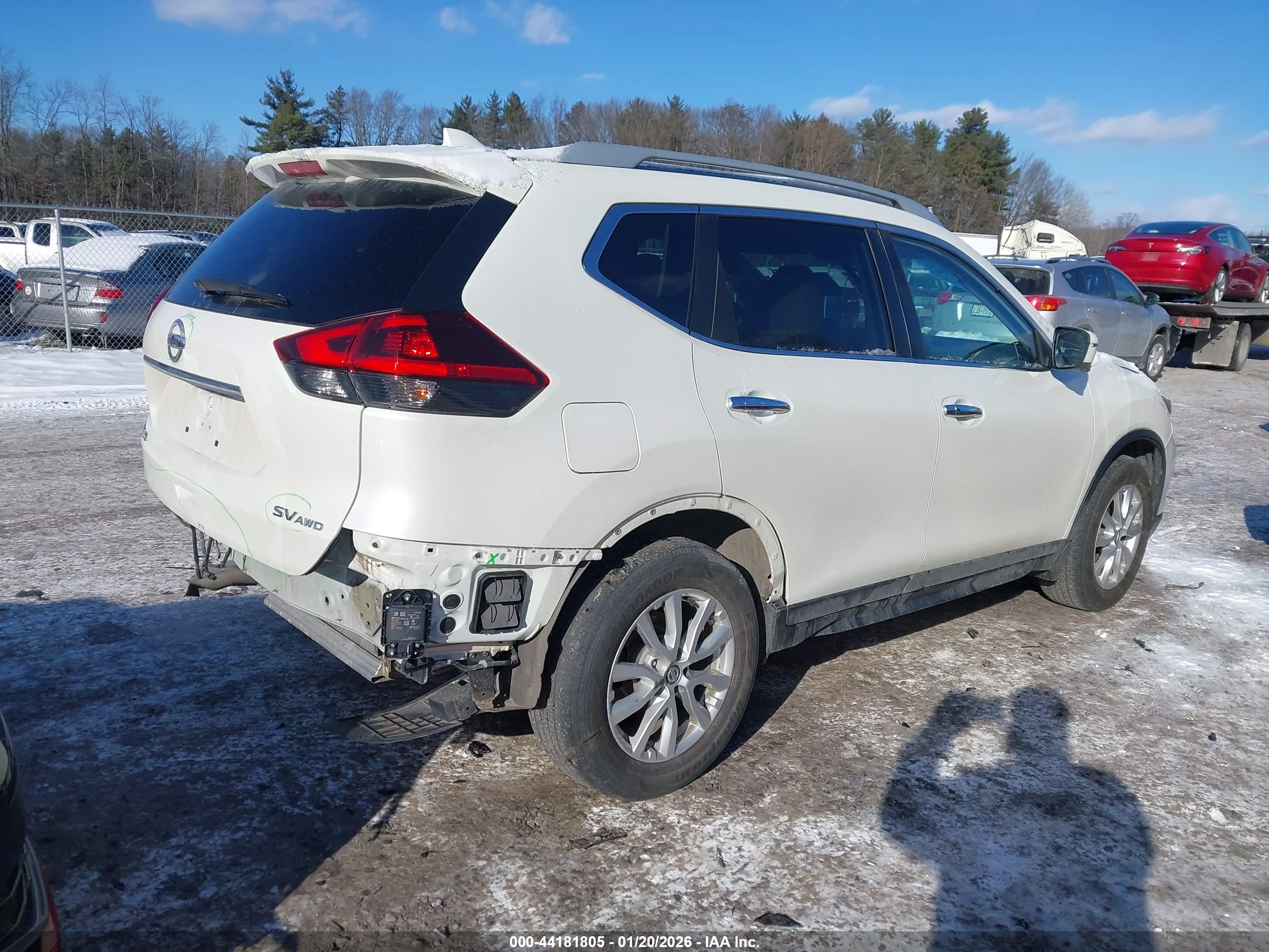NISSAN ROGUE image 4