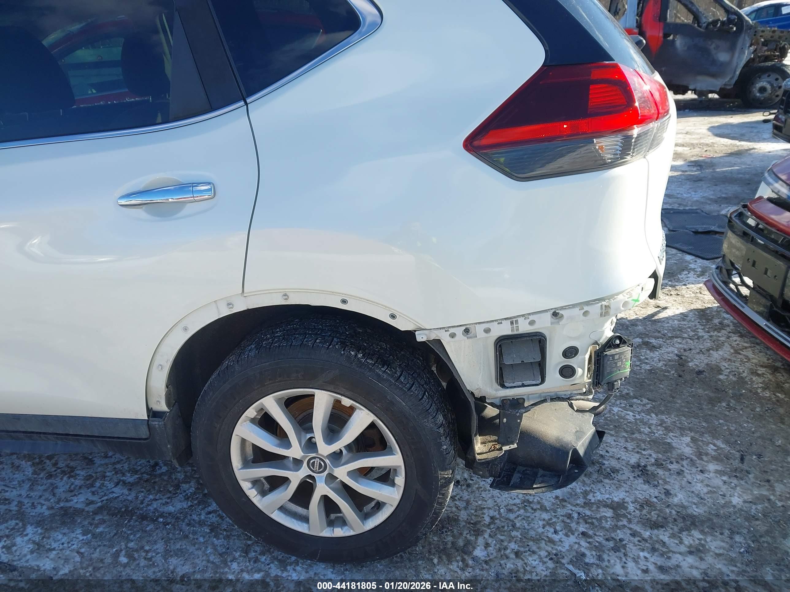 NISSAN ROGUE image 6