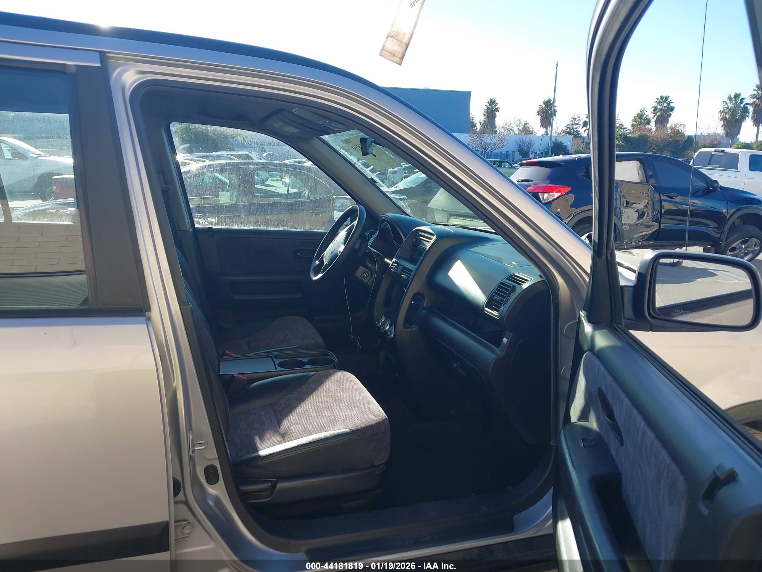 HONDA CR-V image 5