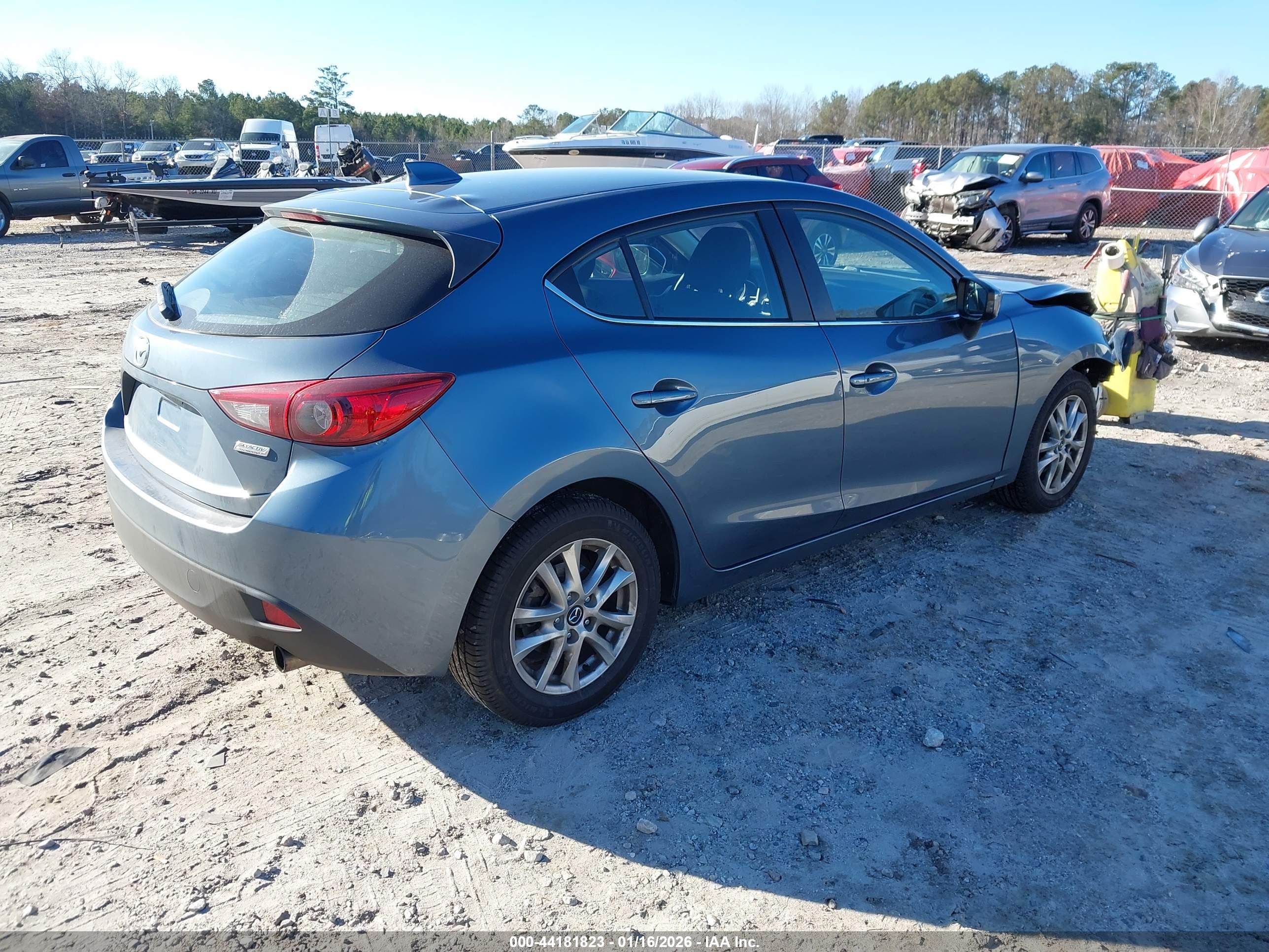 MAZDA MAZDA3 image 4