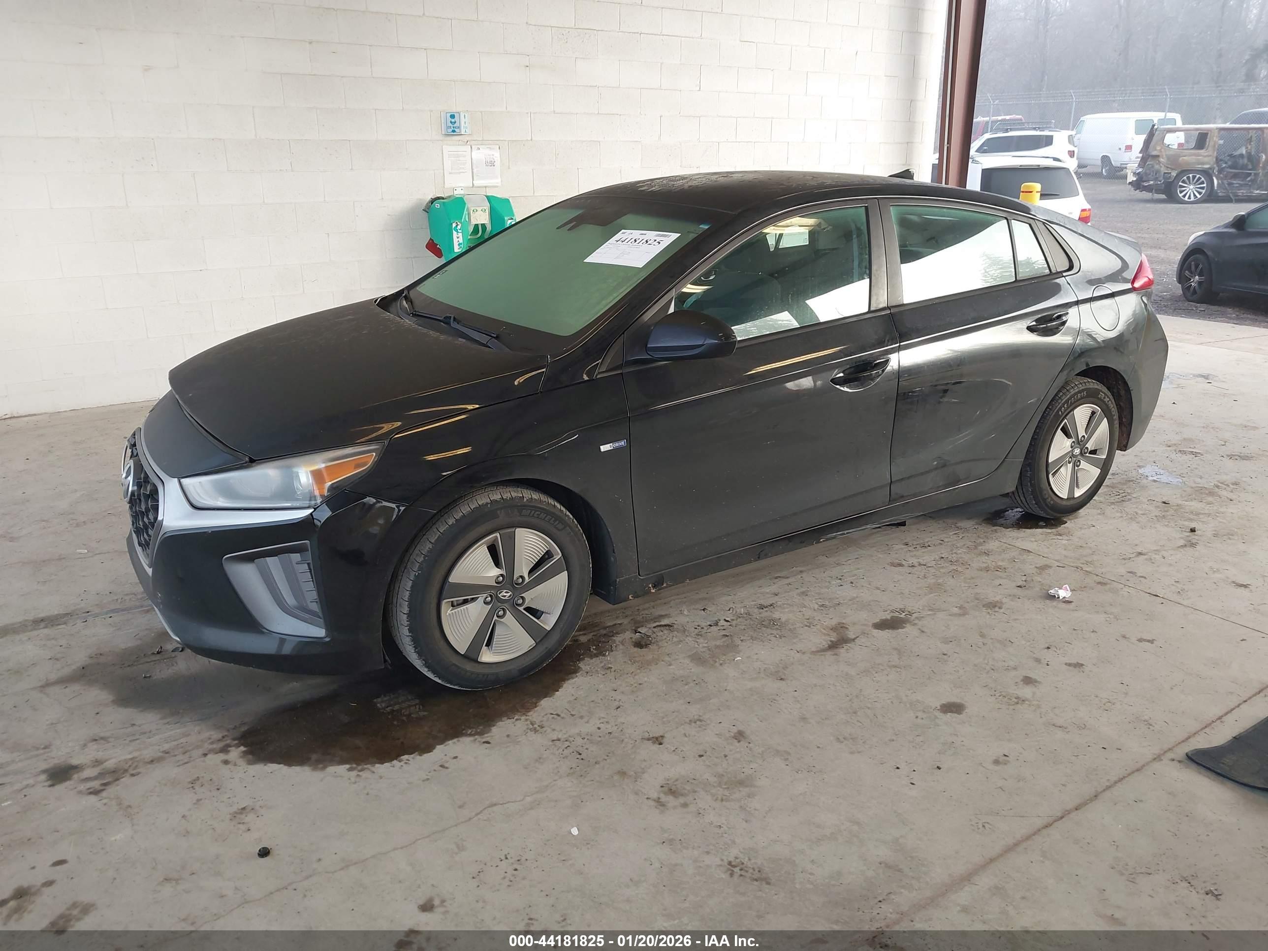 HYUNDAI IONIQ image 2