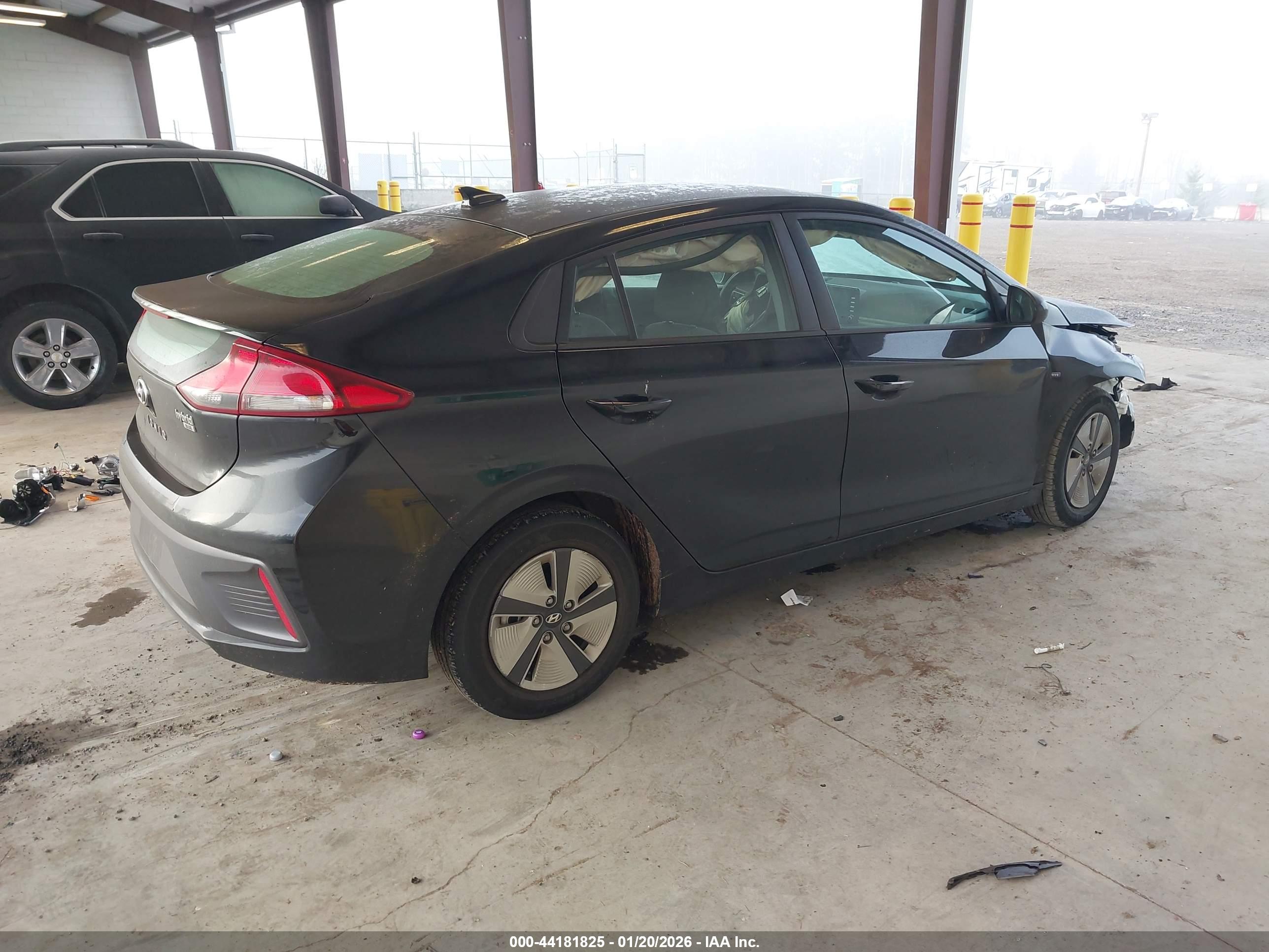 HYUNDAI IONIQ image 4