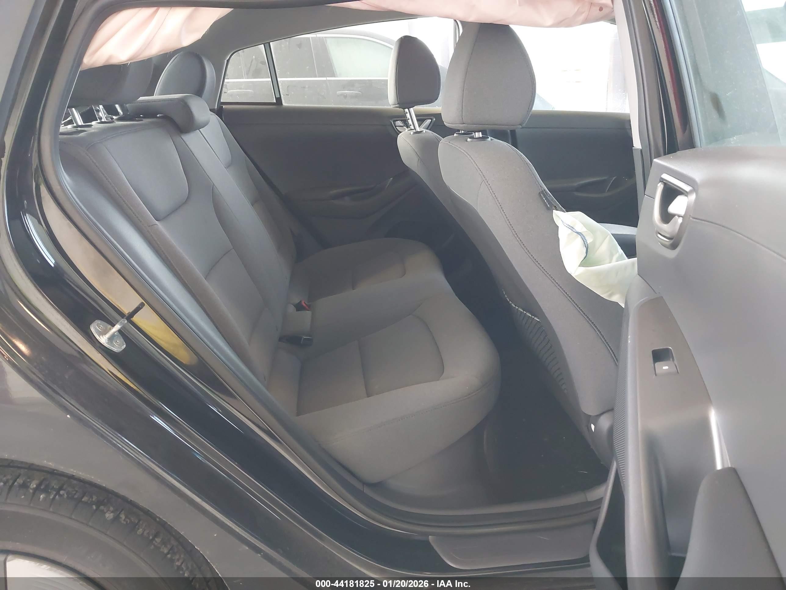 HYUNDAI IONIQ image 8