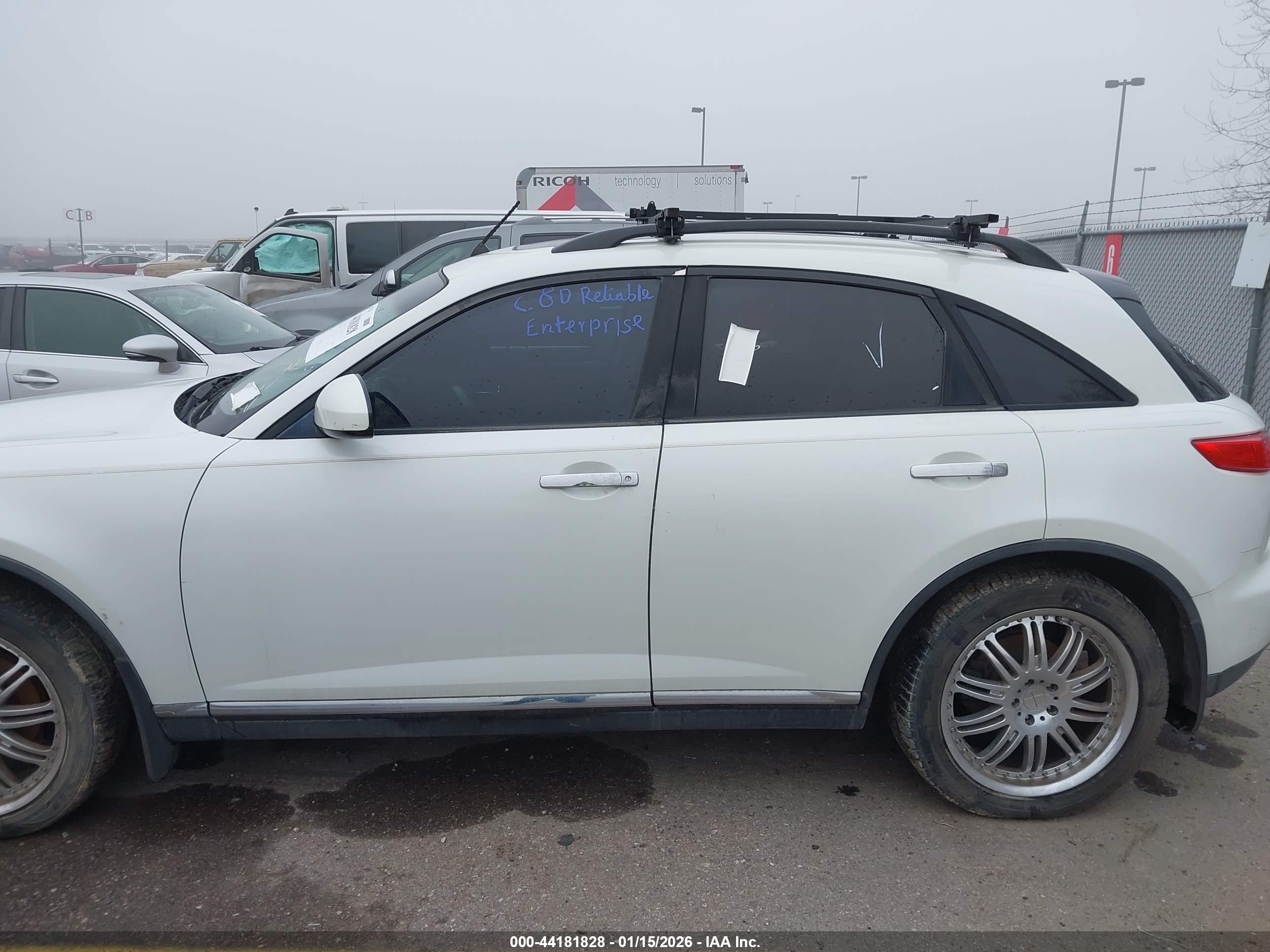 INFINITI FX35 image 6