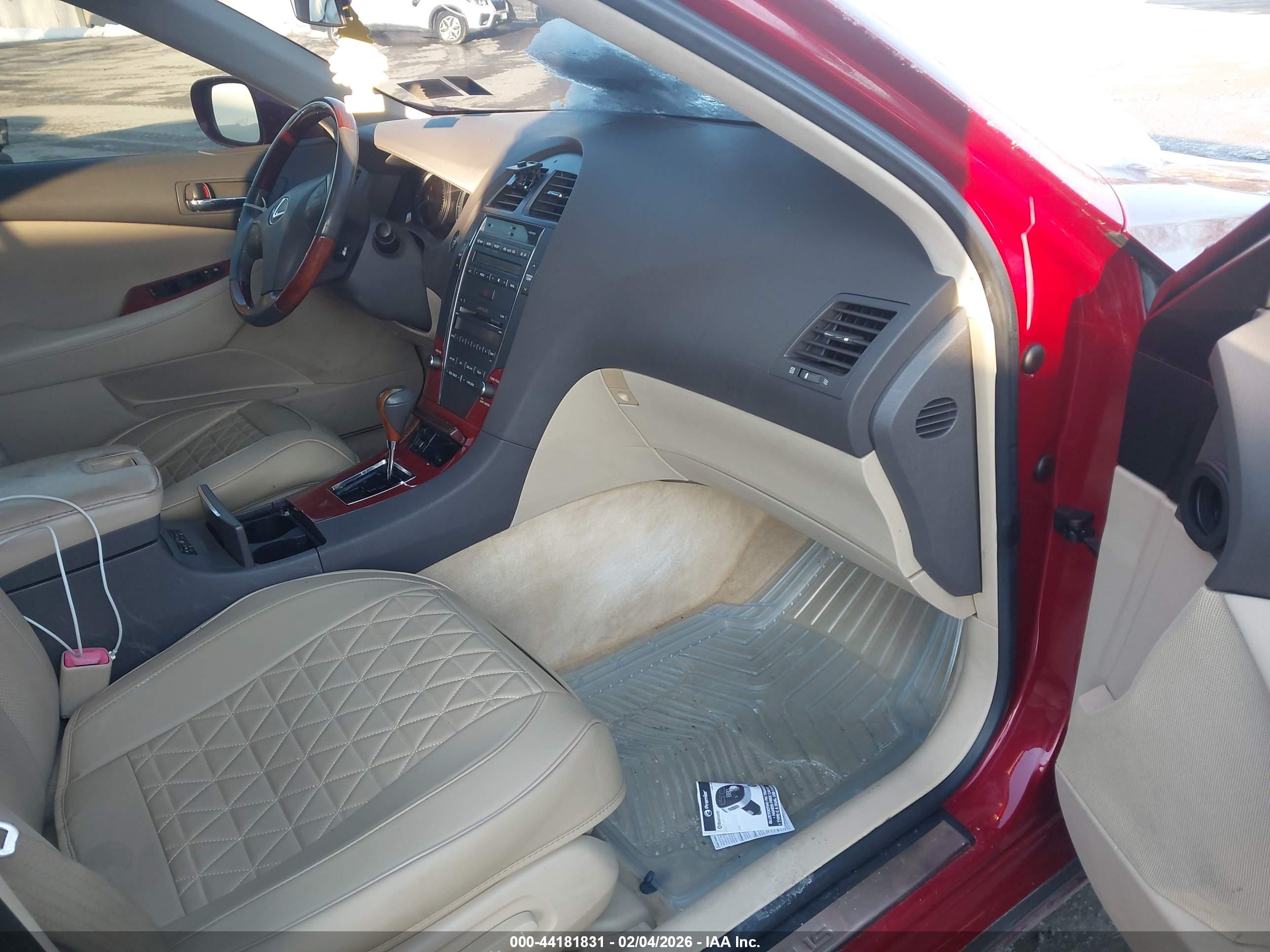 LEXUS ES image 5
