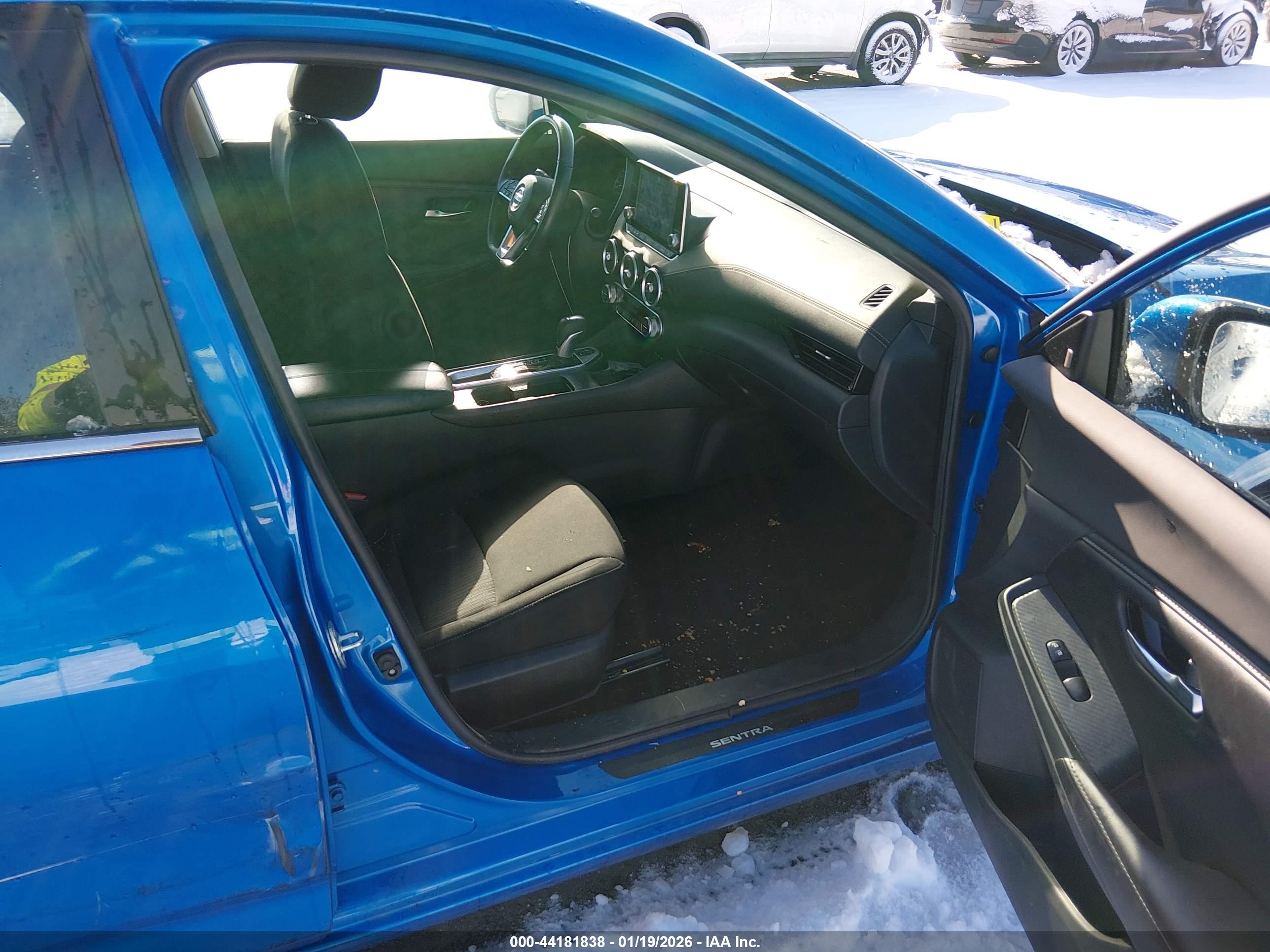 NISSAN SENTRA image 5