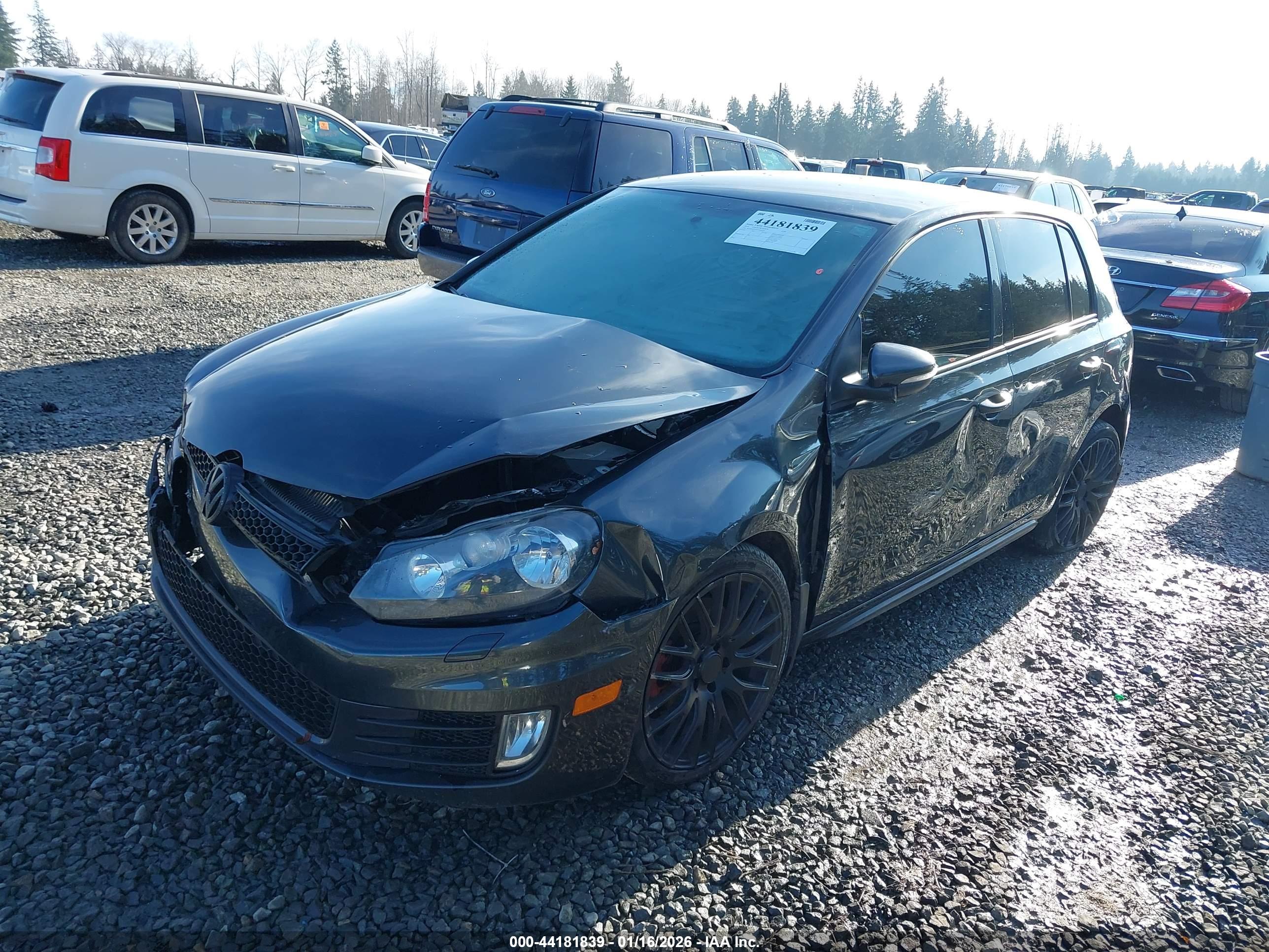 VOLKSWAGEN GTI image 2