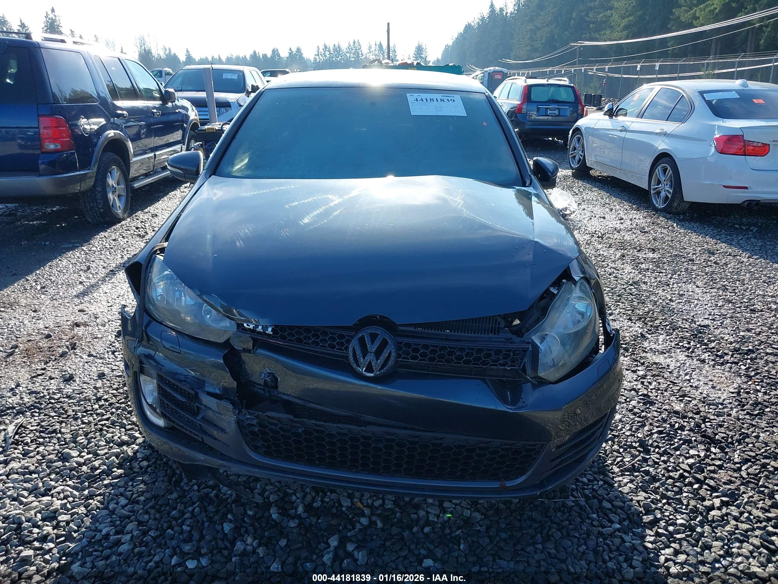 VOLKSWAGEN GTI image 6