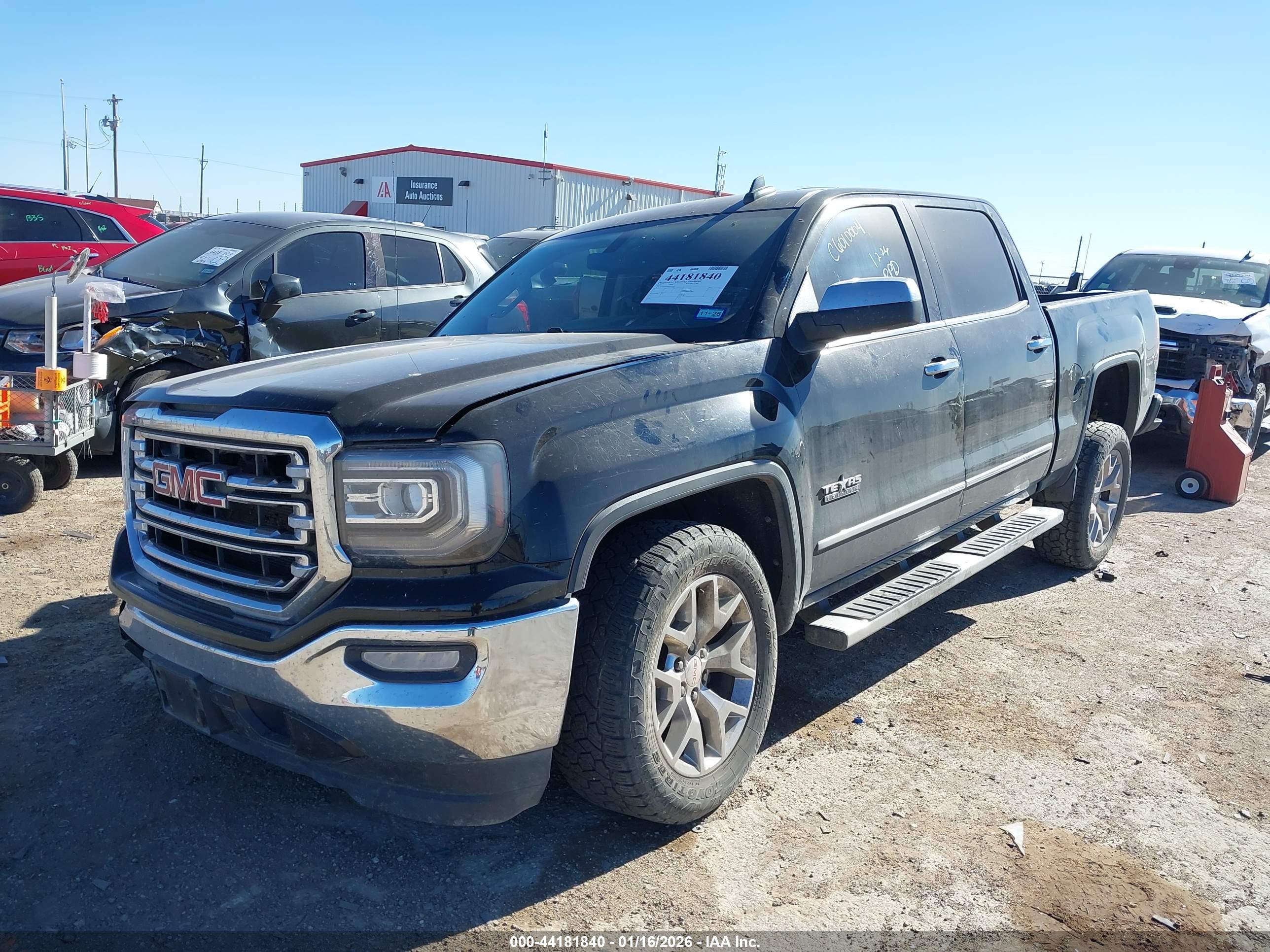 GMC SIERRA image 2