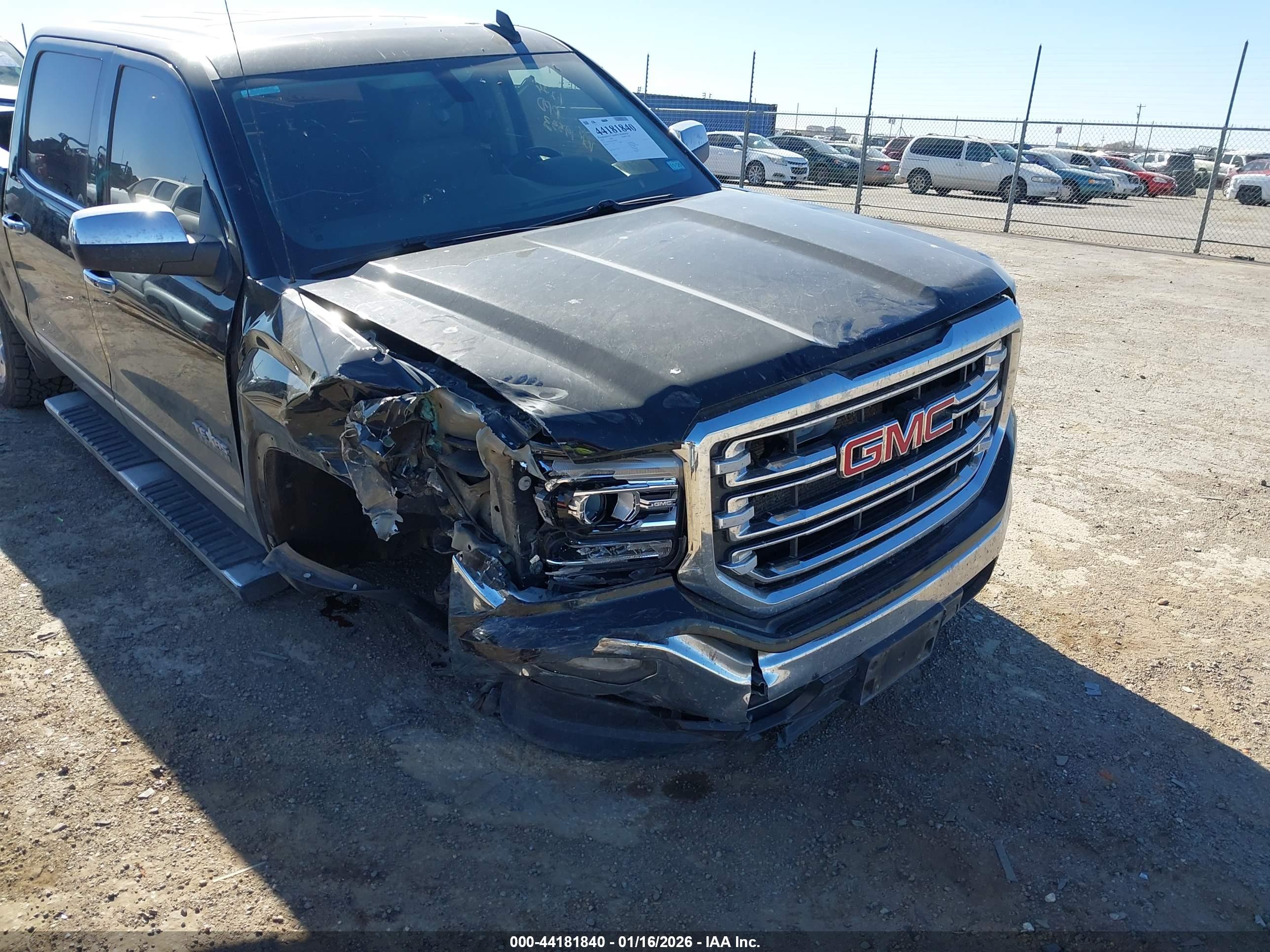 GMC SIERRA image 6