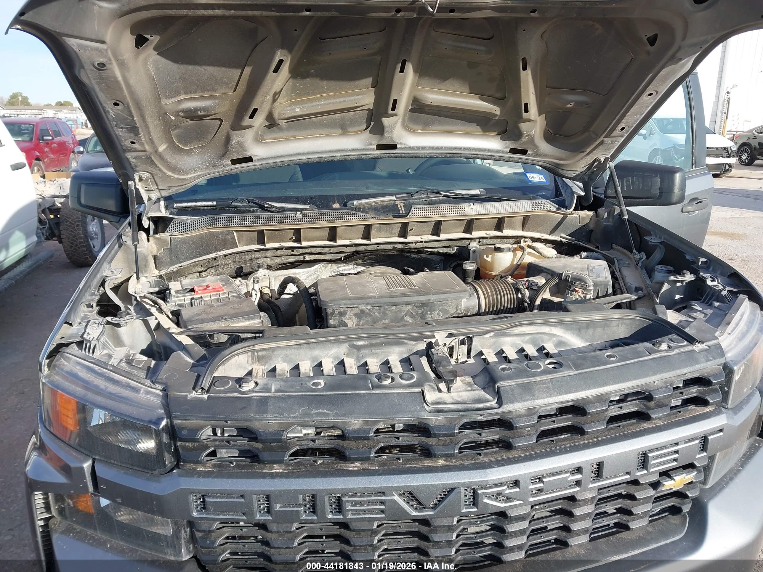 CHEVROLET SILVERADO image 10