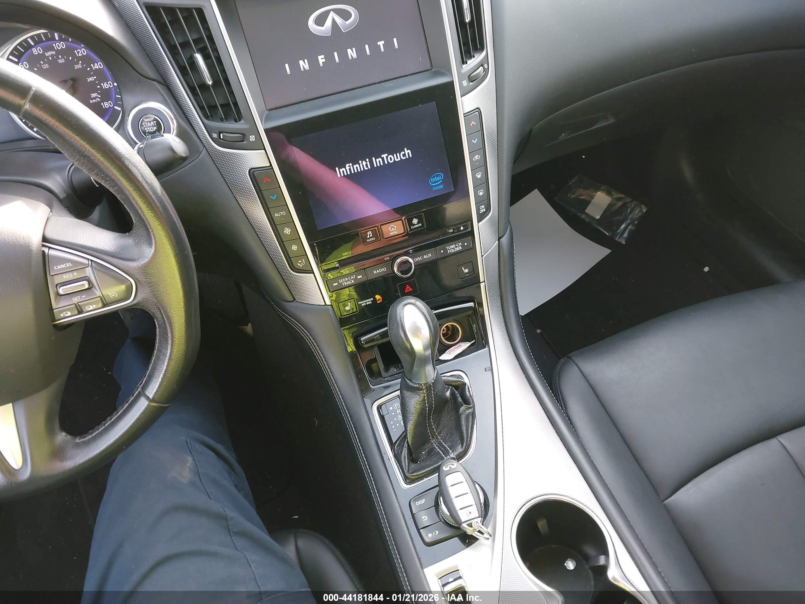 INFINITI Q50 image 11
