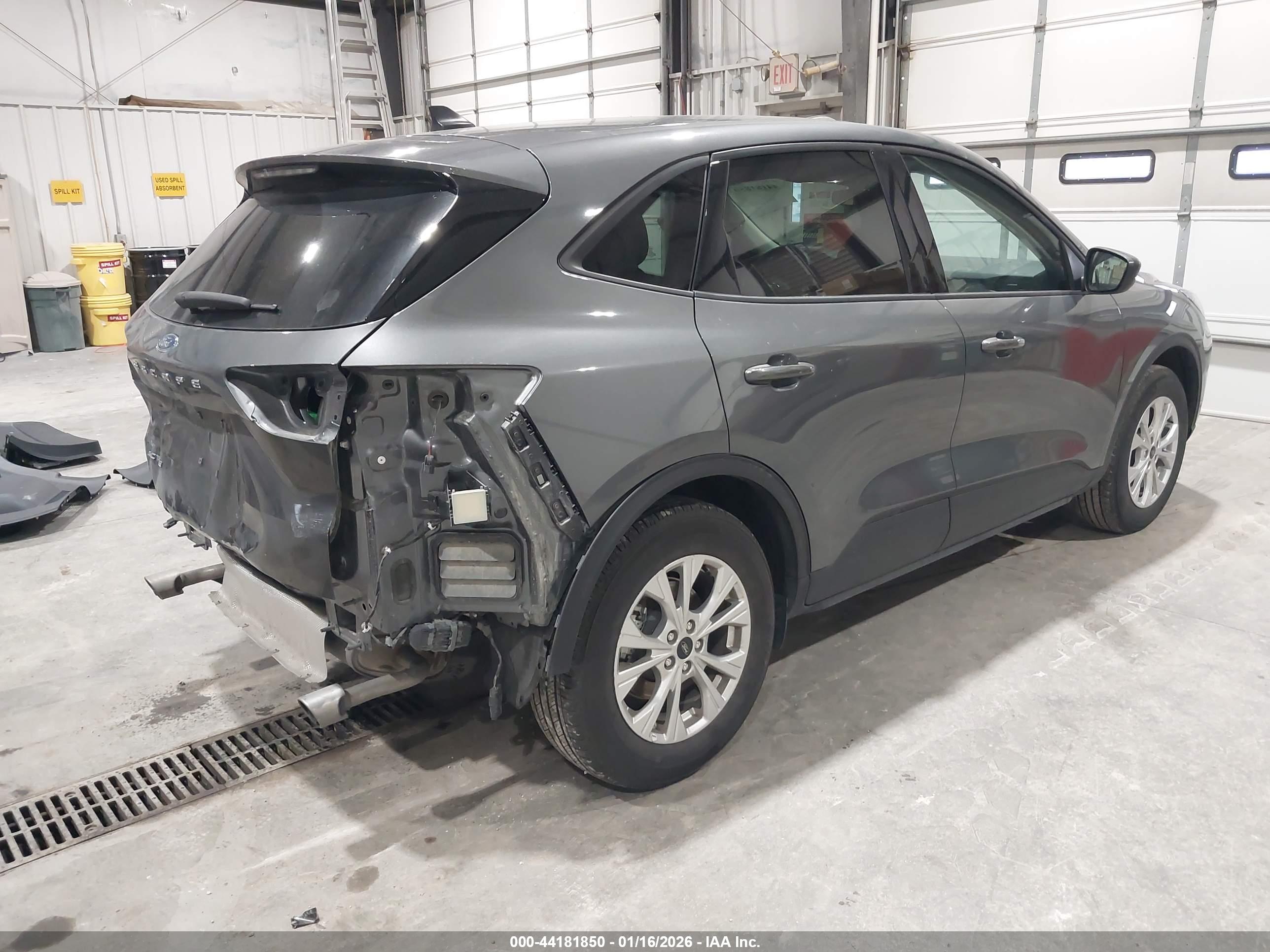 FORD ESCAPE image 4