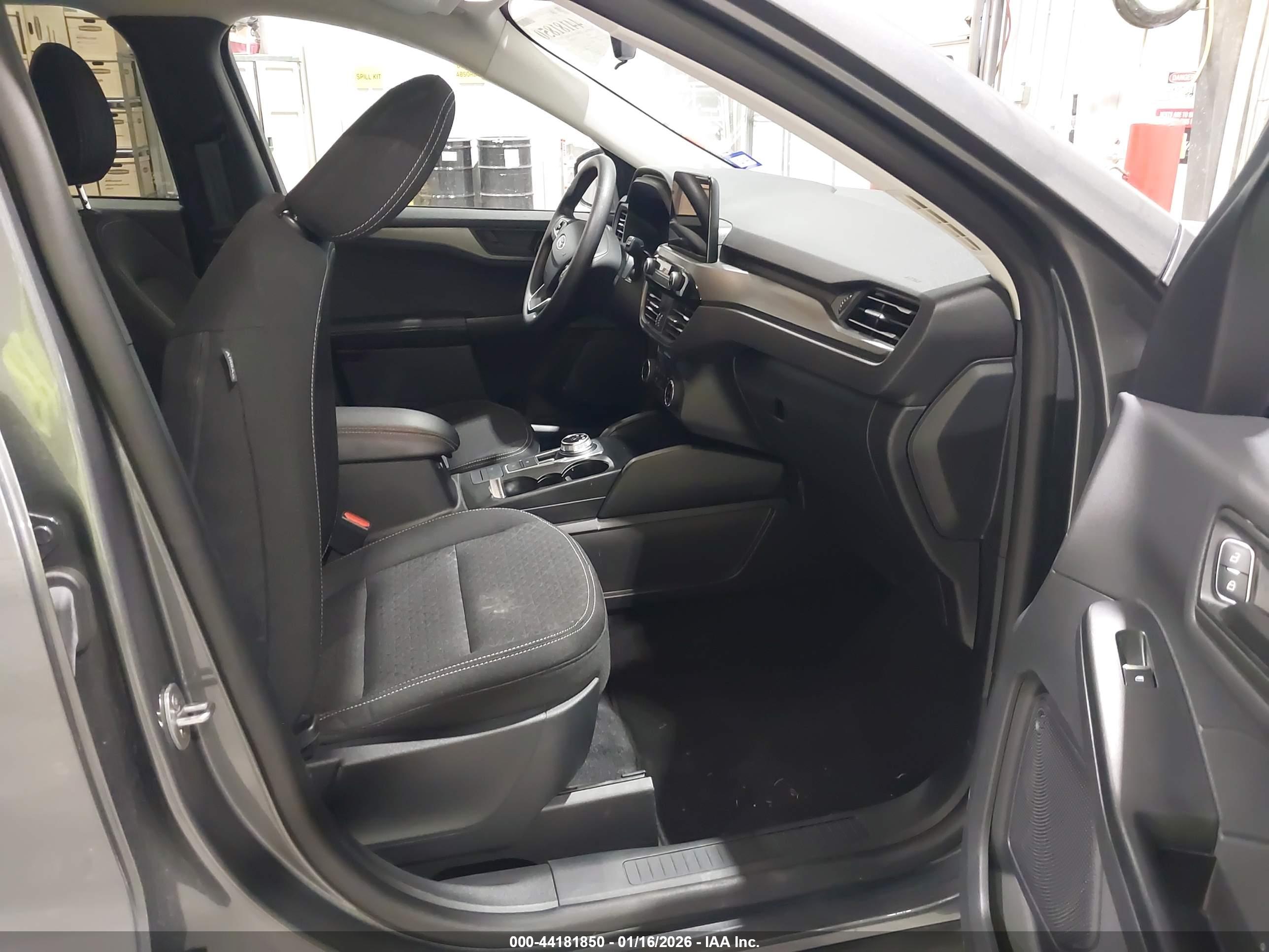 FORD ESCAPE image 5