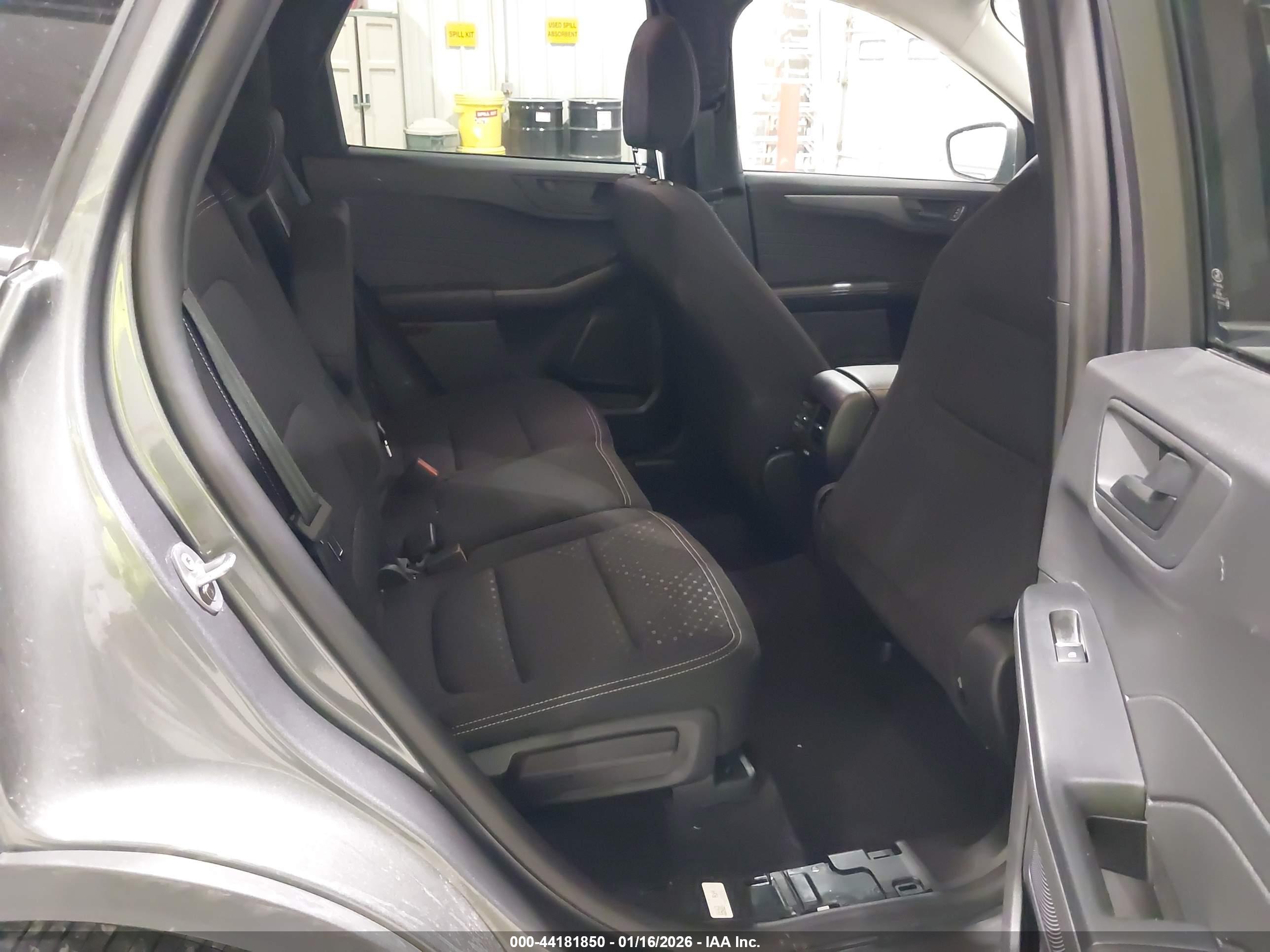 FORD ESCAPE image 8