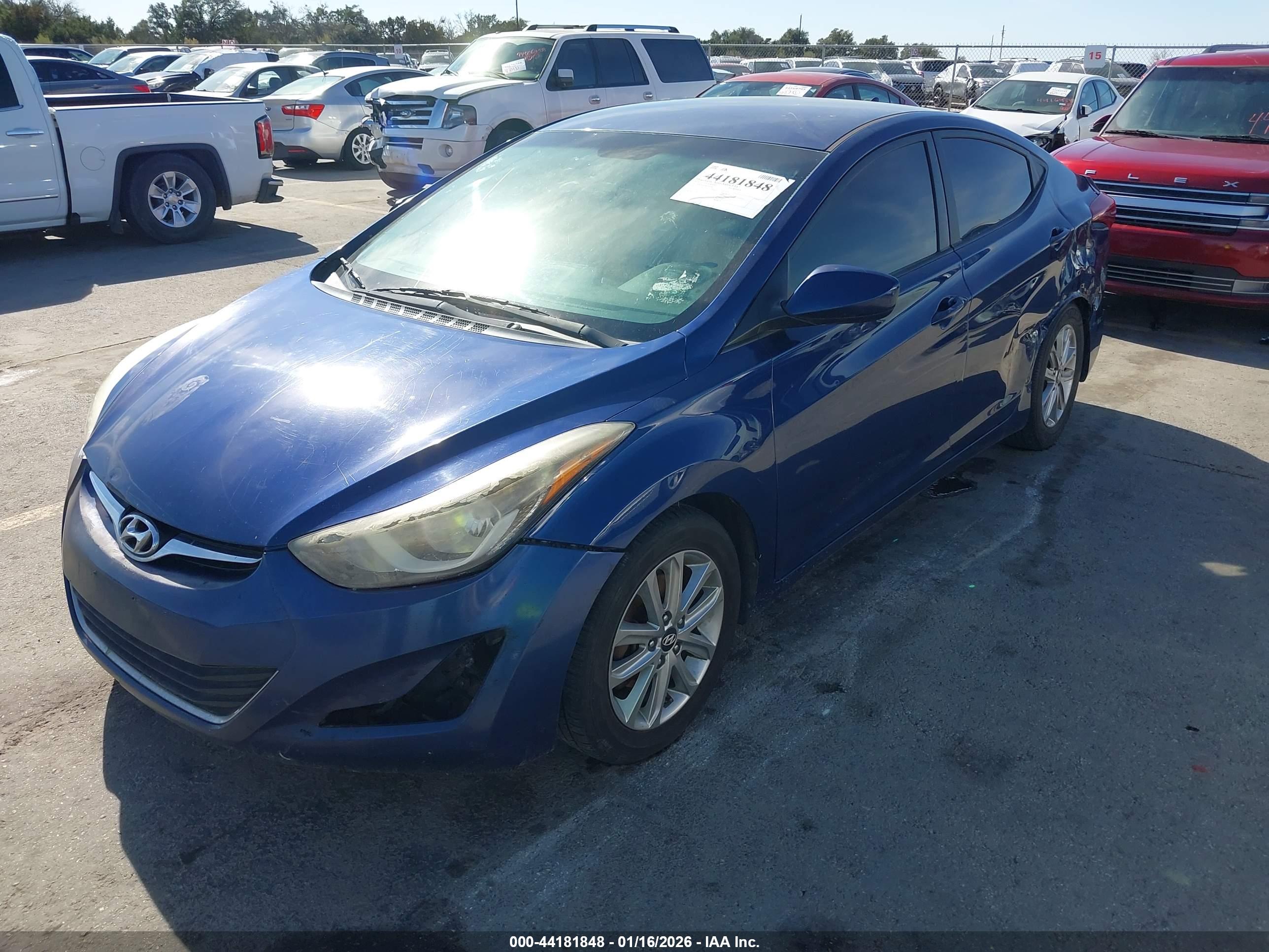 HYUNDAI ELANTRA image 2