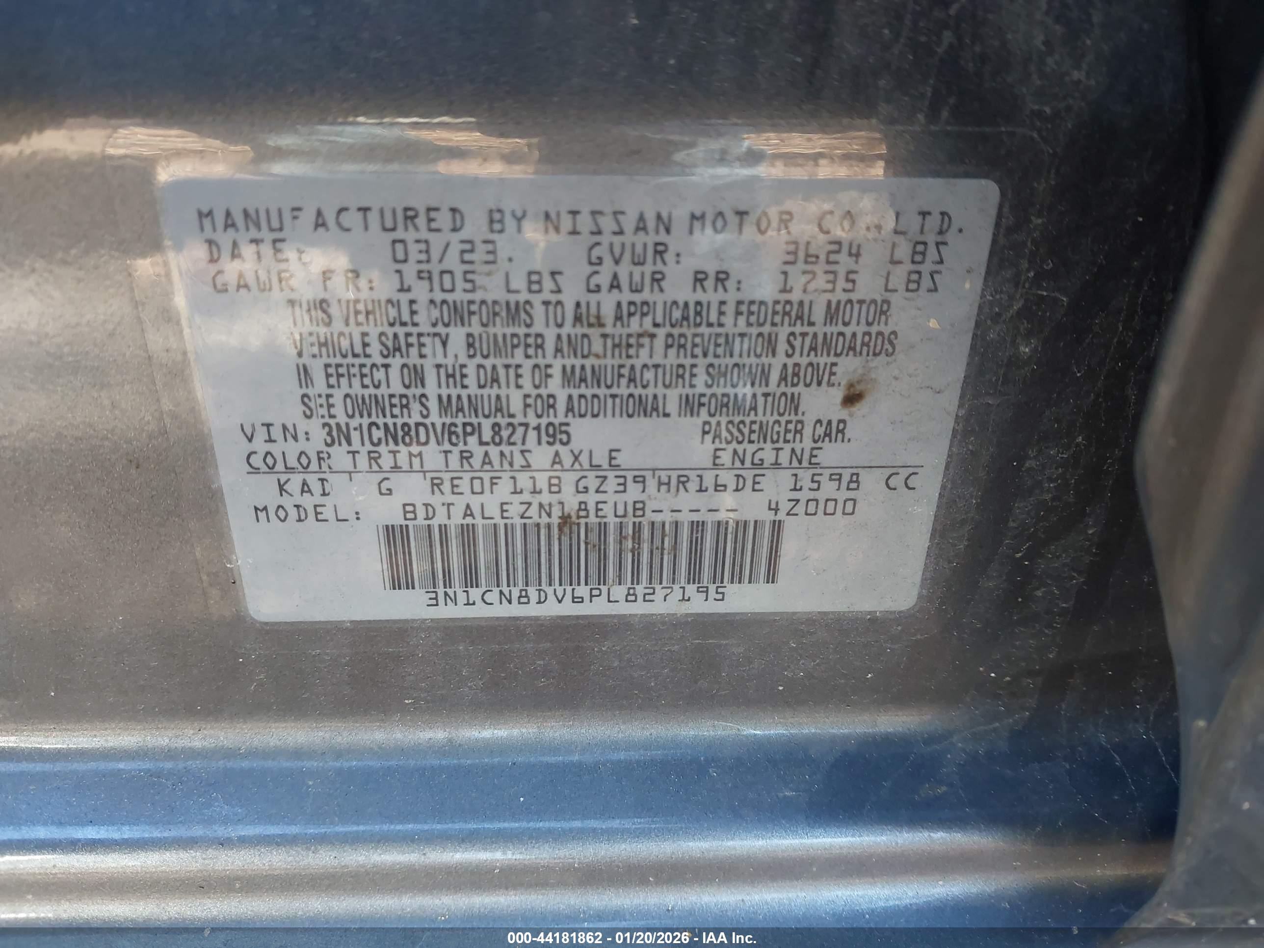 NISSAN VERSA image 9