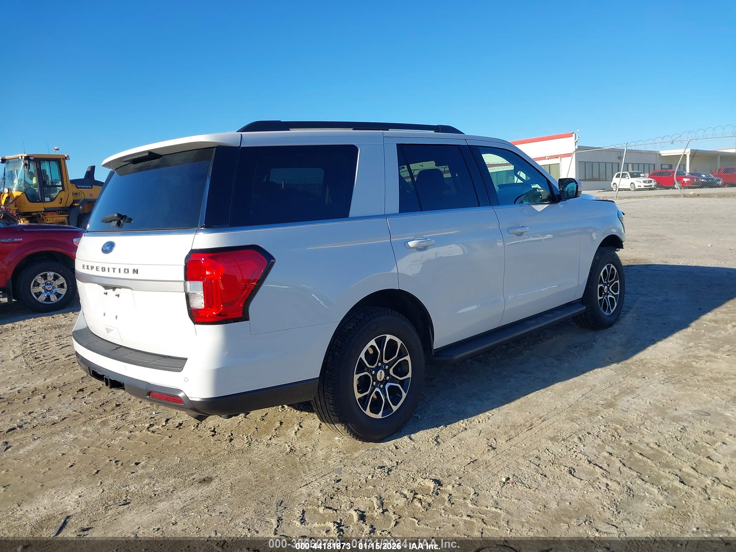 FORD EXPEDITION image 4