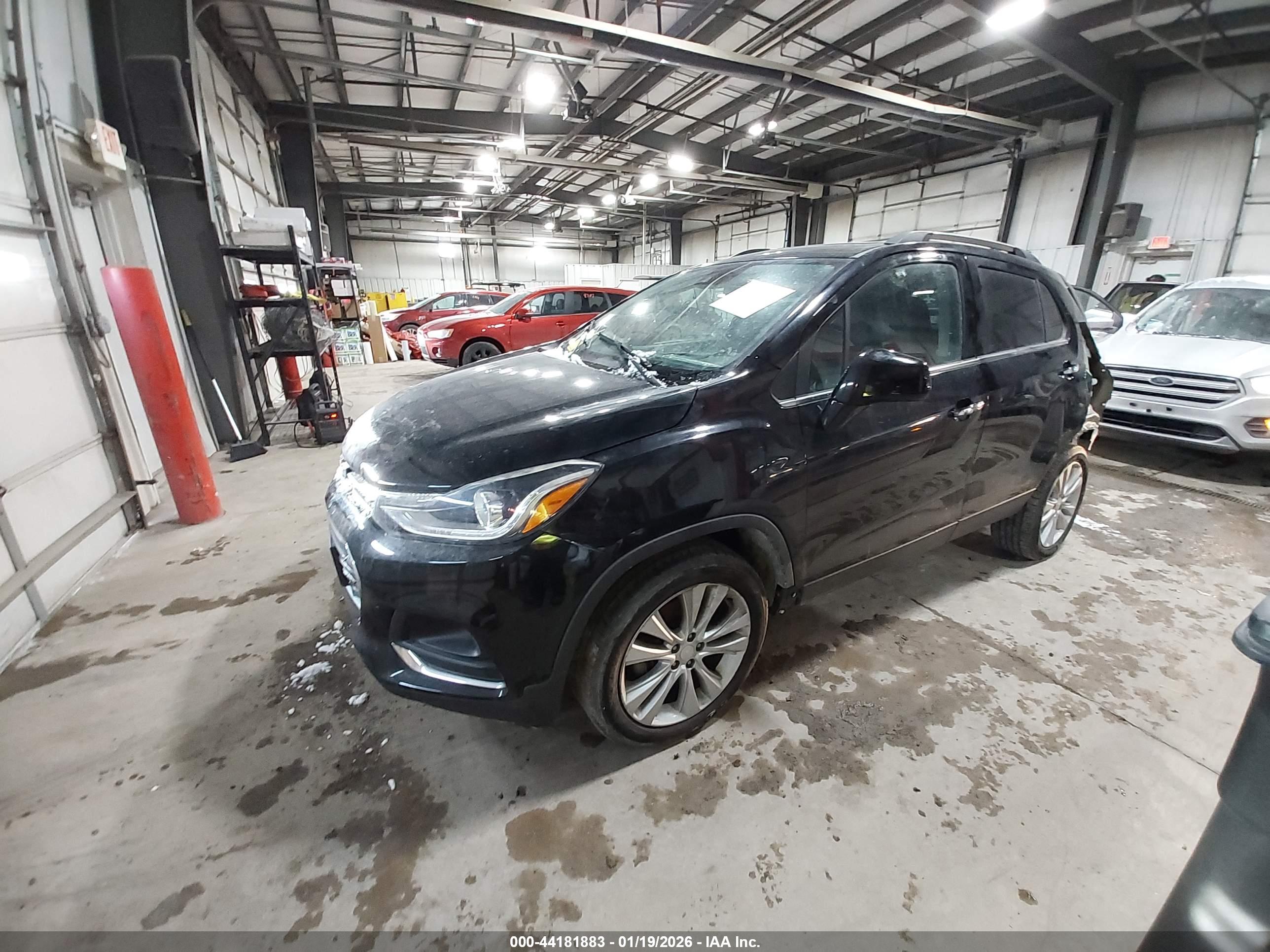 CHEVROLET TRAX image 2