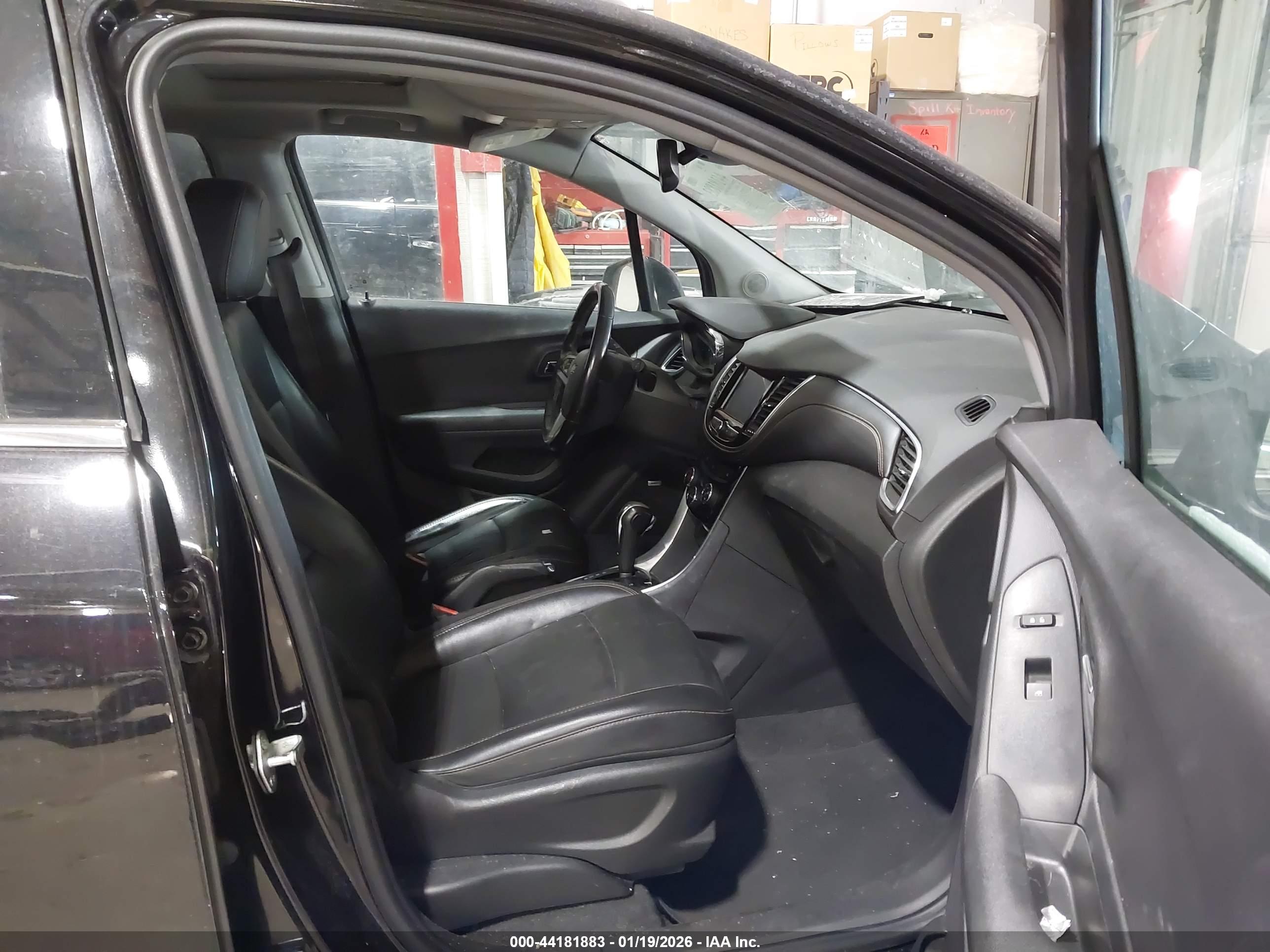 CHEVROLET TRAX image 5