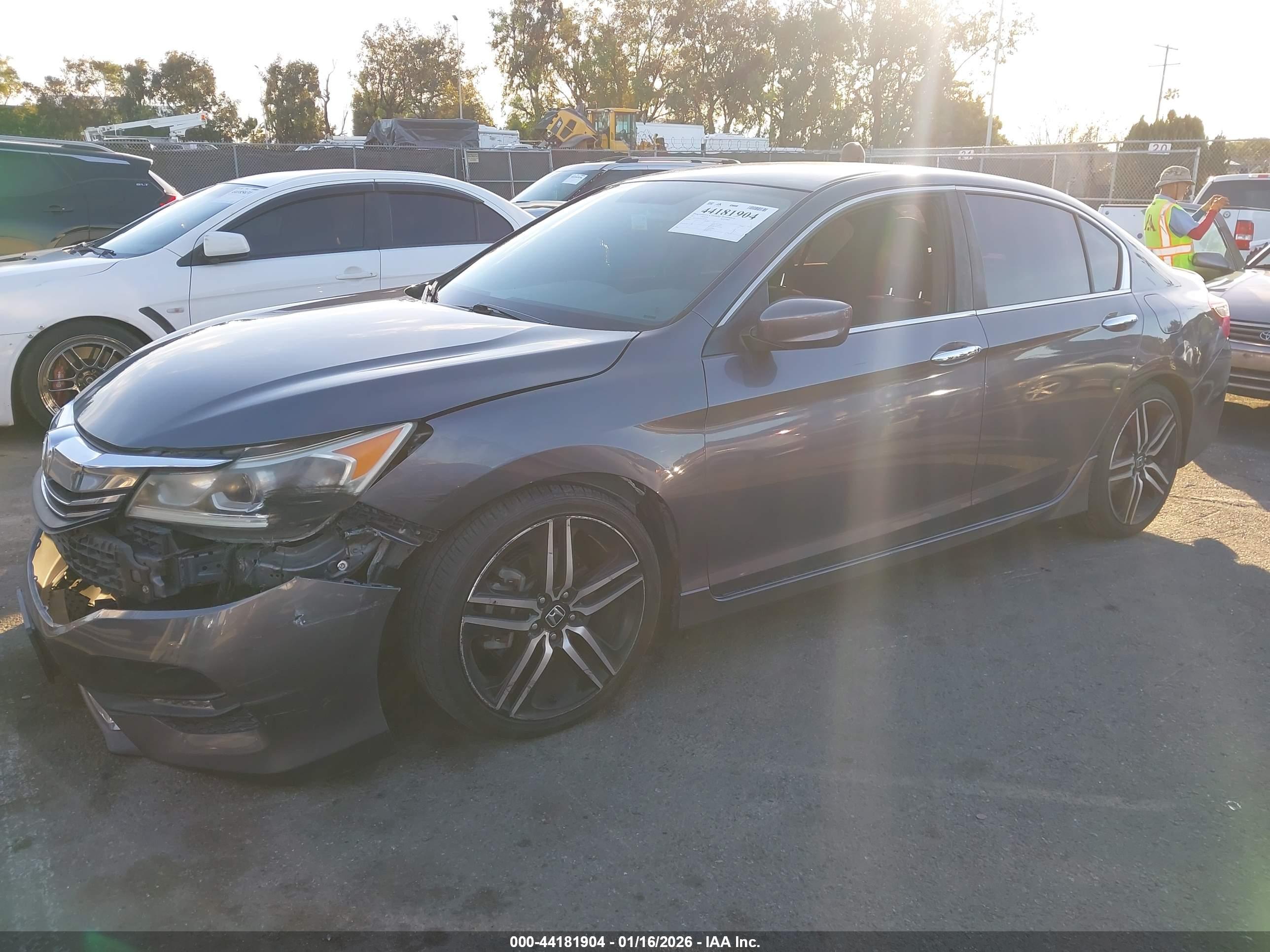 HONDA ACCORD image 2
