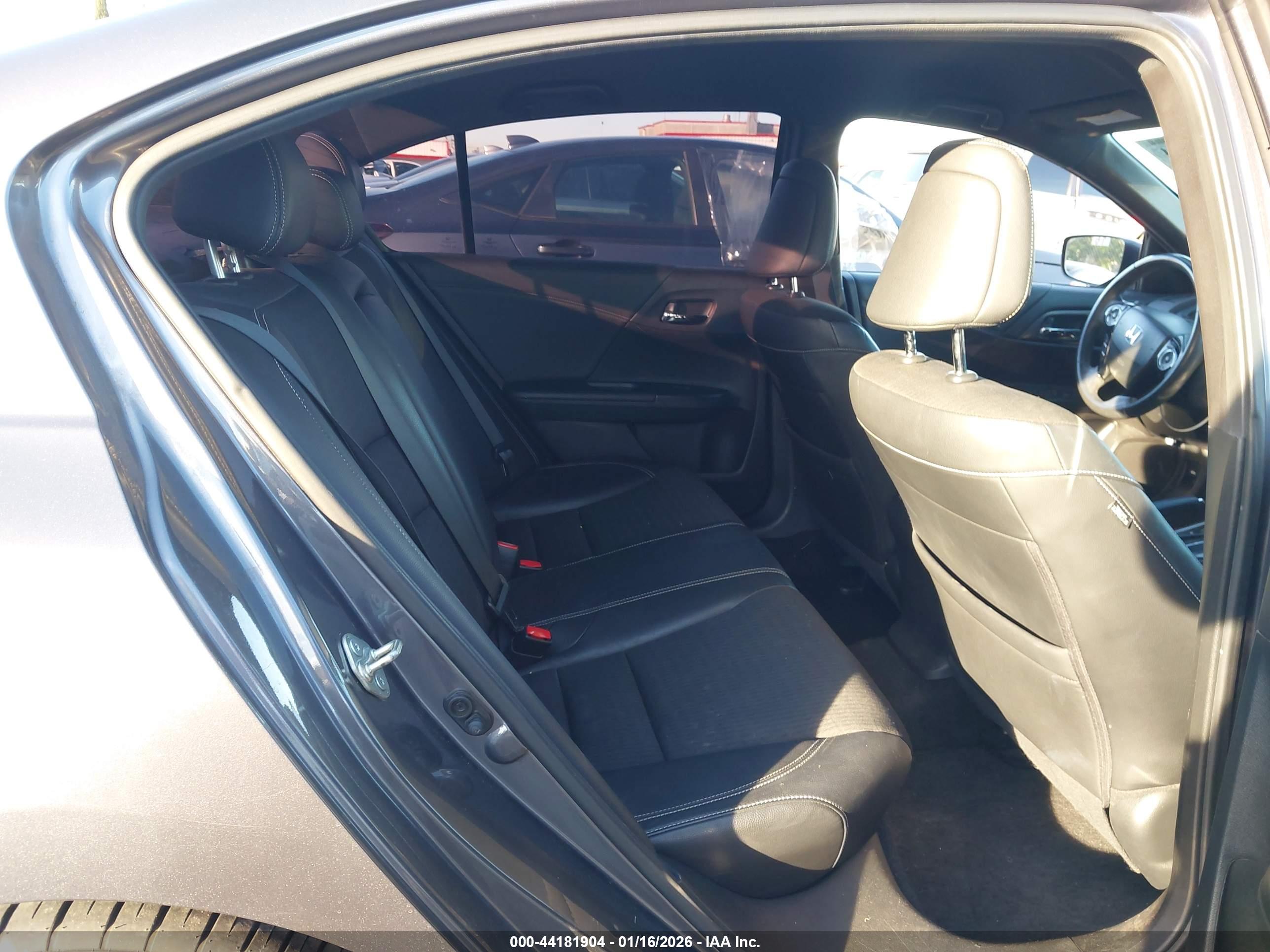 HONDA ACCORD image 8