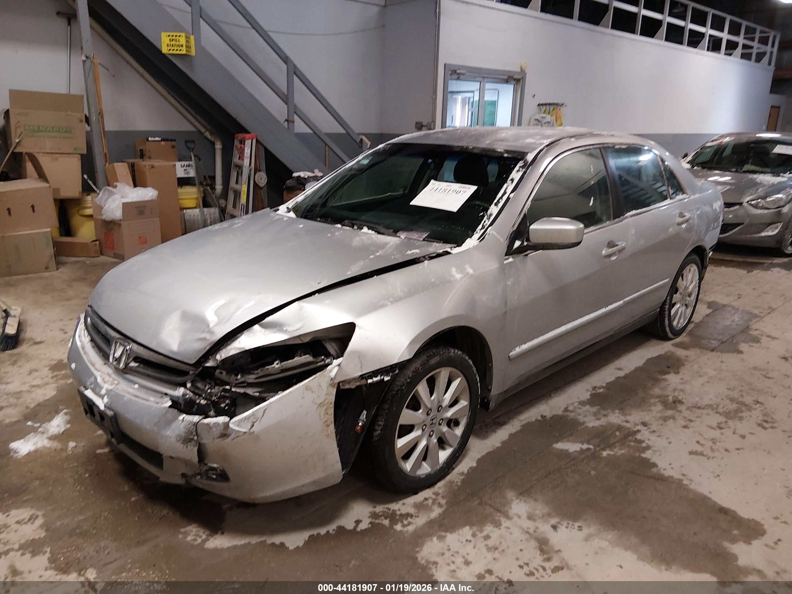 HONDA ACCORD image 2