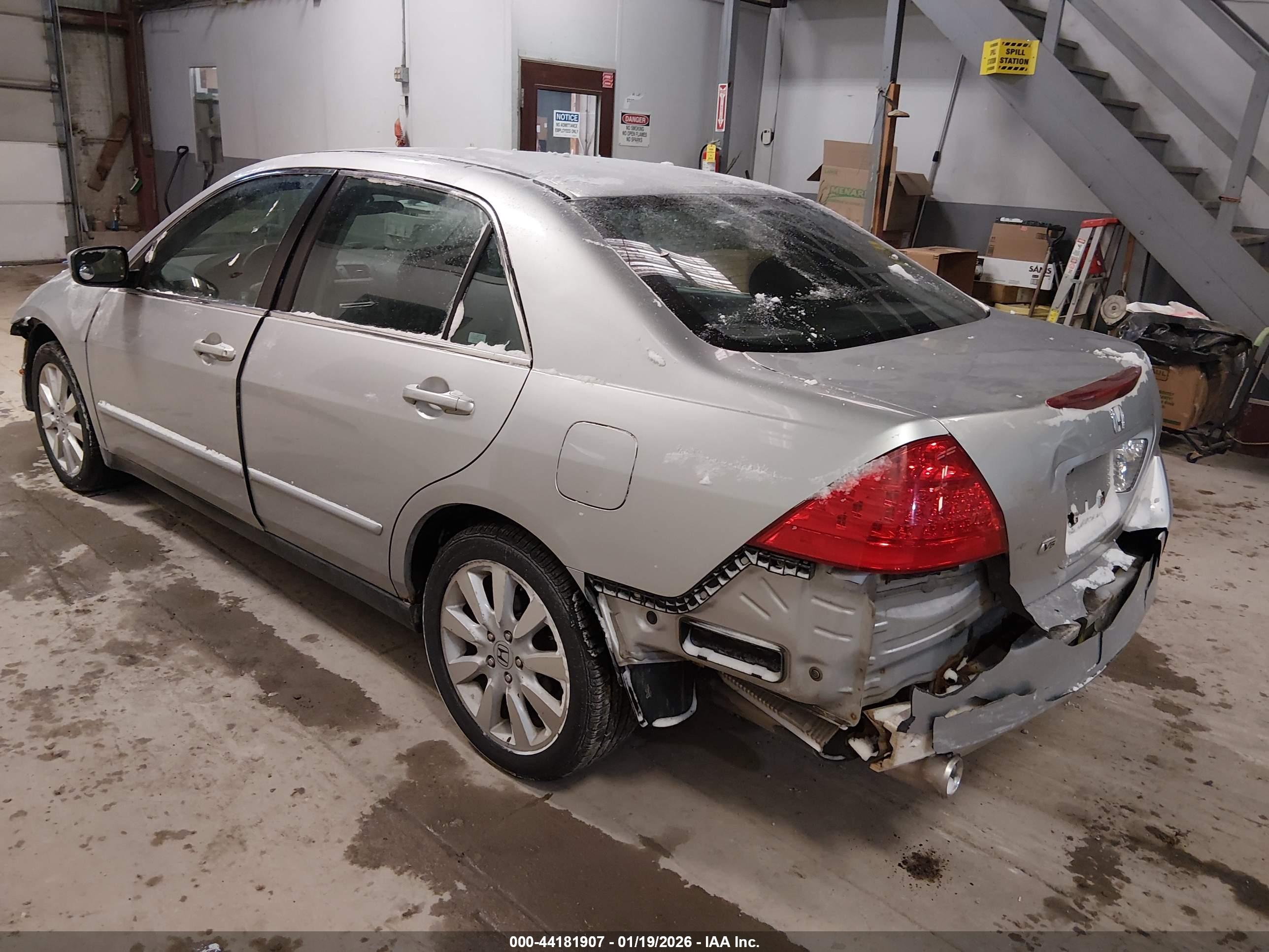 HONDA ACCORD image 3
