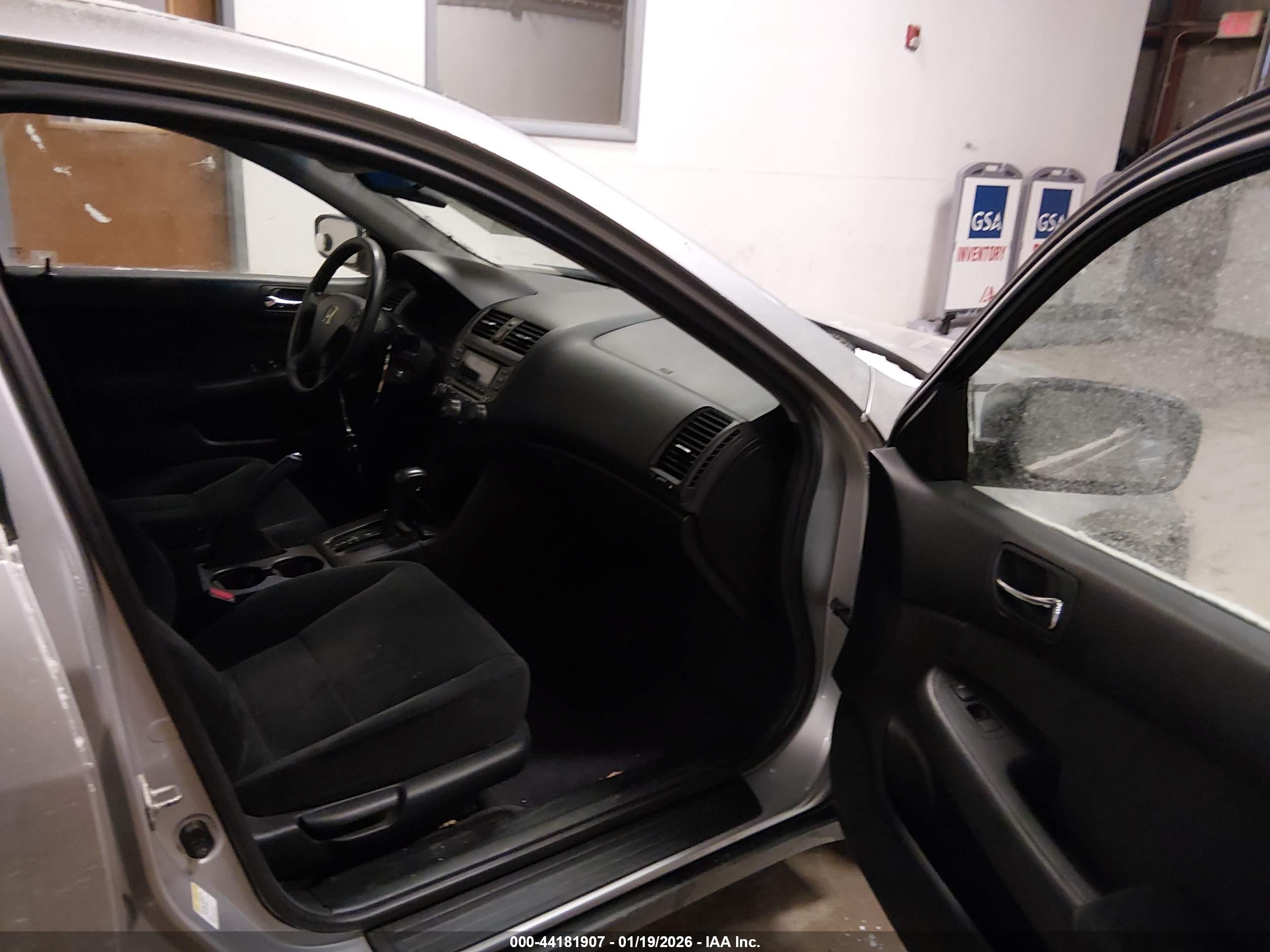 HONDA ACCORD image 5