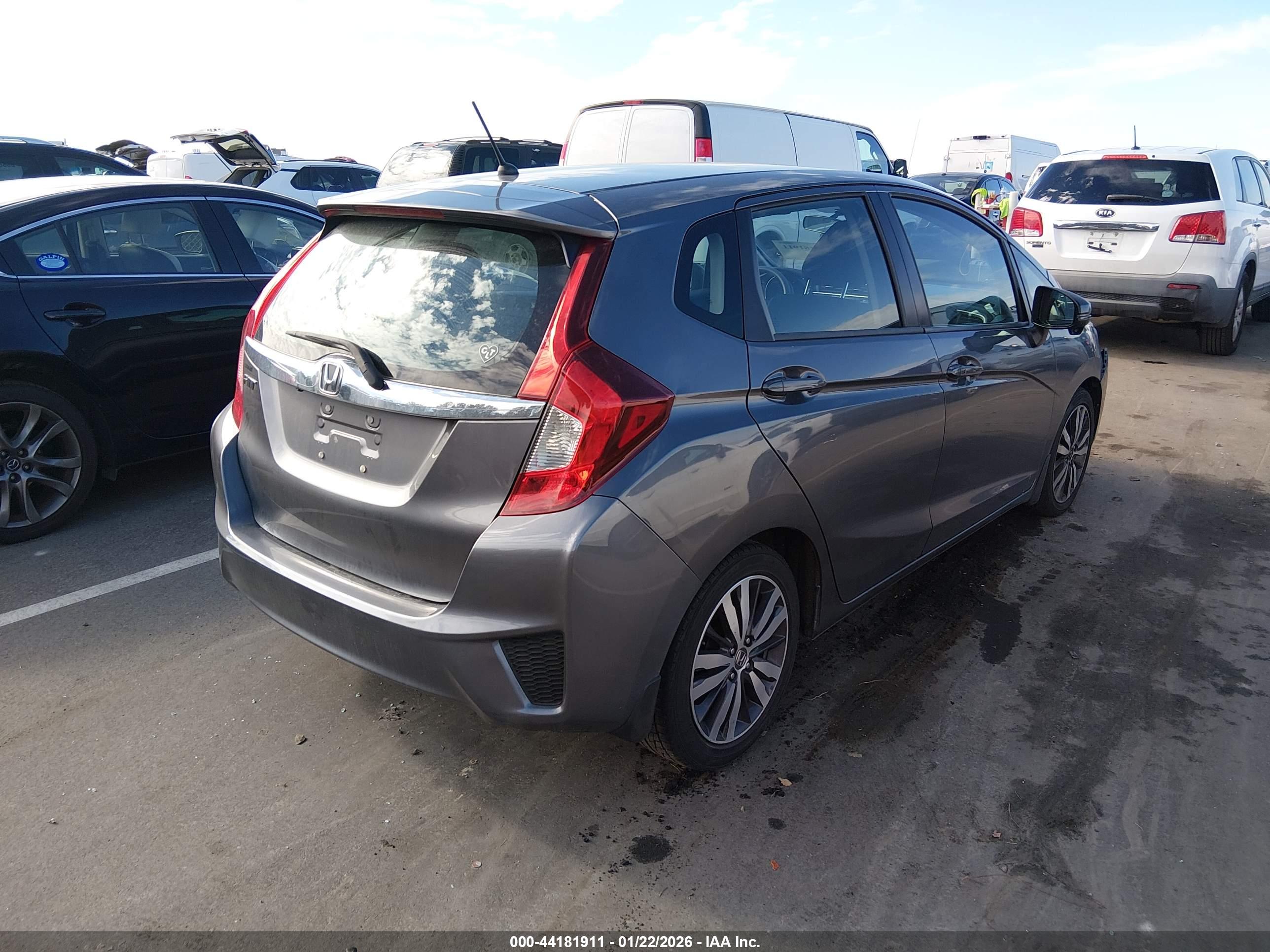 HONDA FIT image 4