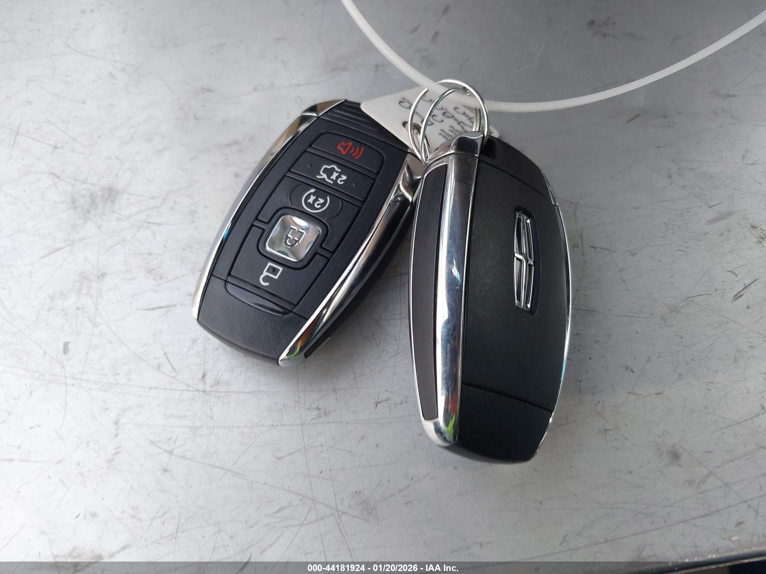 LINCOLN MKZ image 11