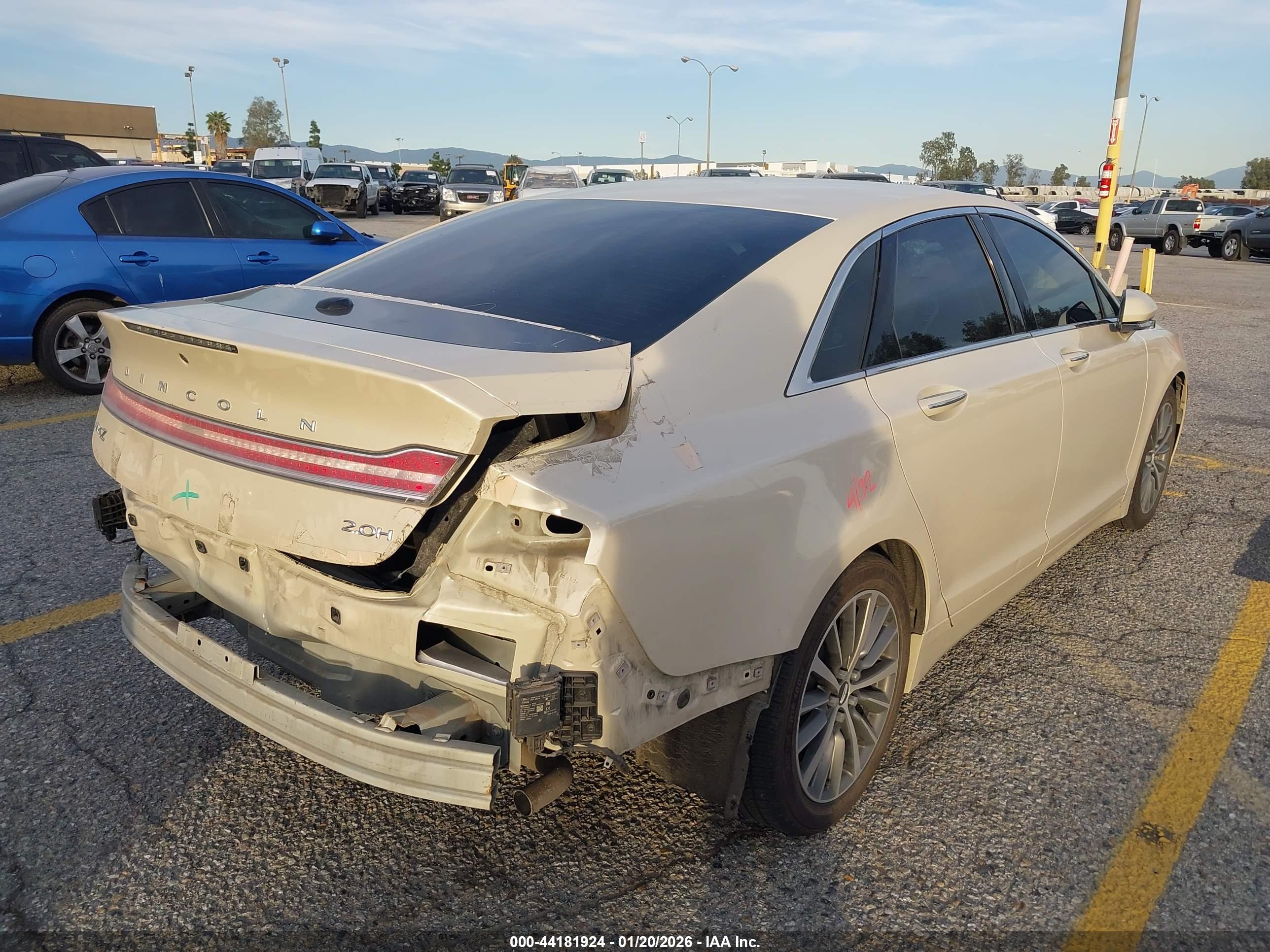 LINCOLN MKZ image 4
