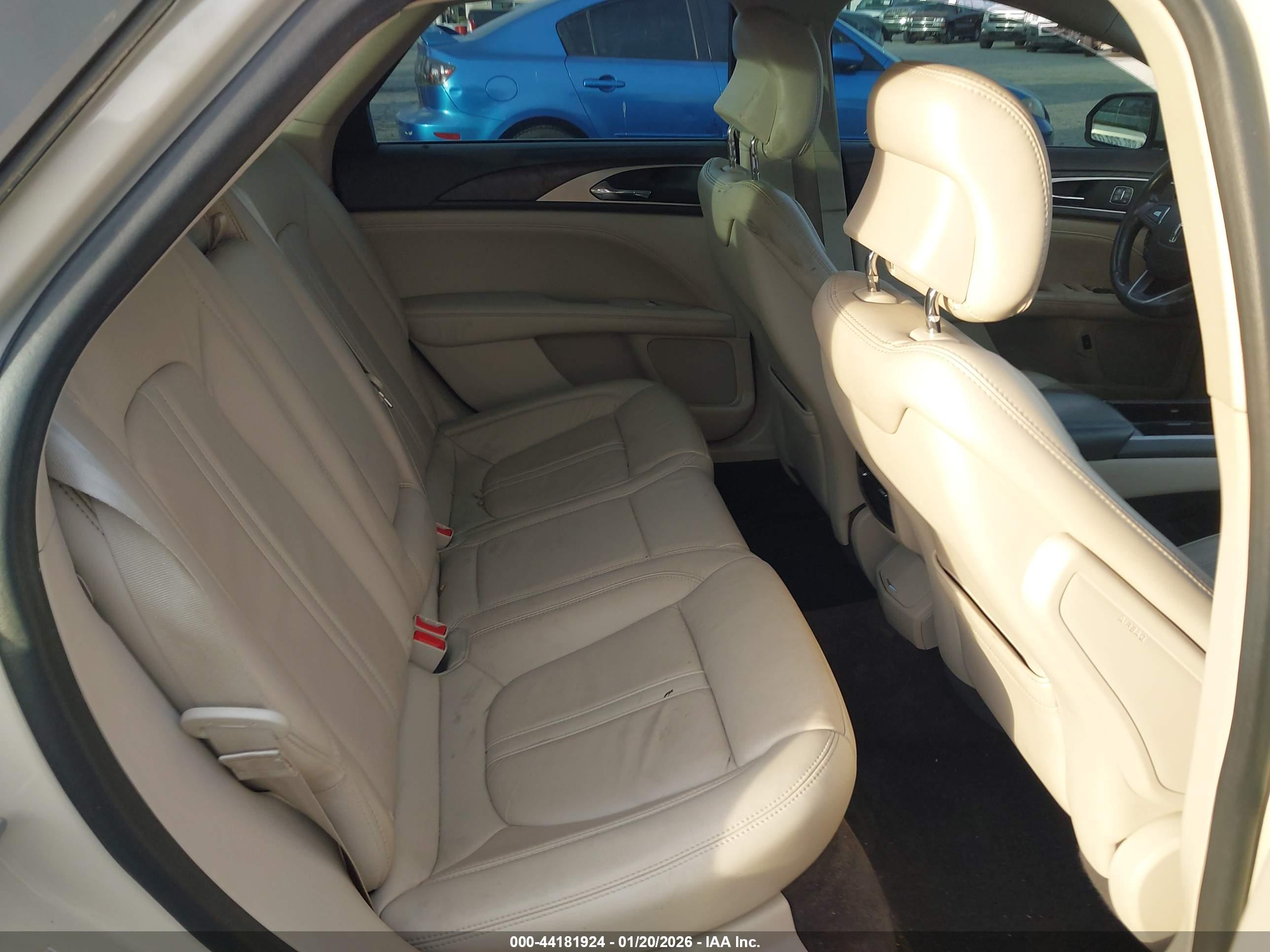 LINCOLN MKZ image 8