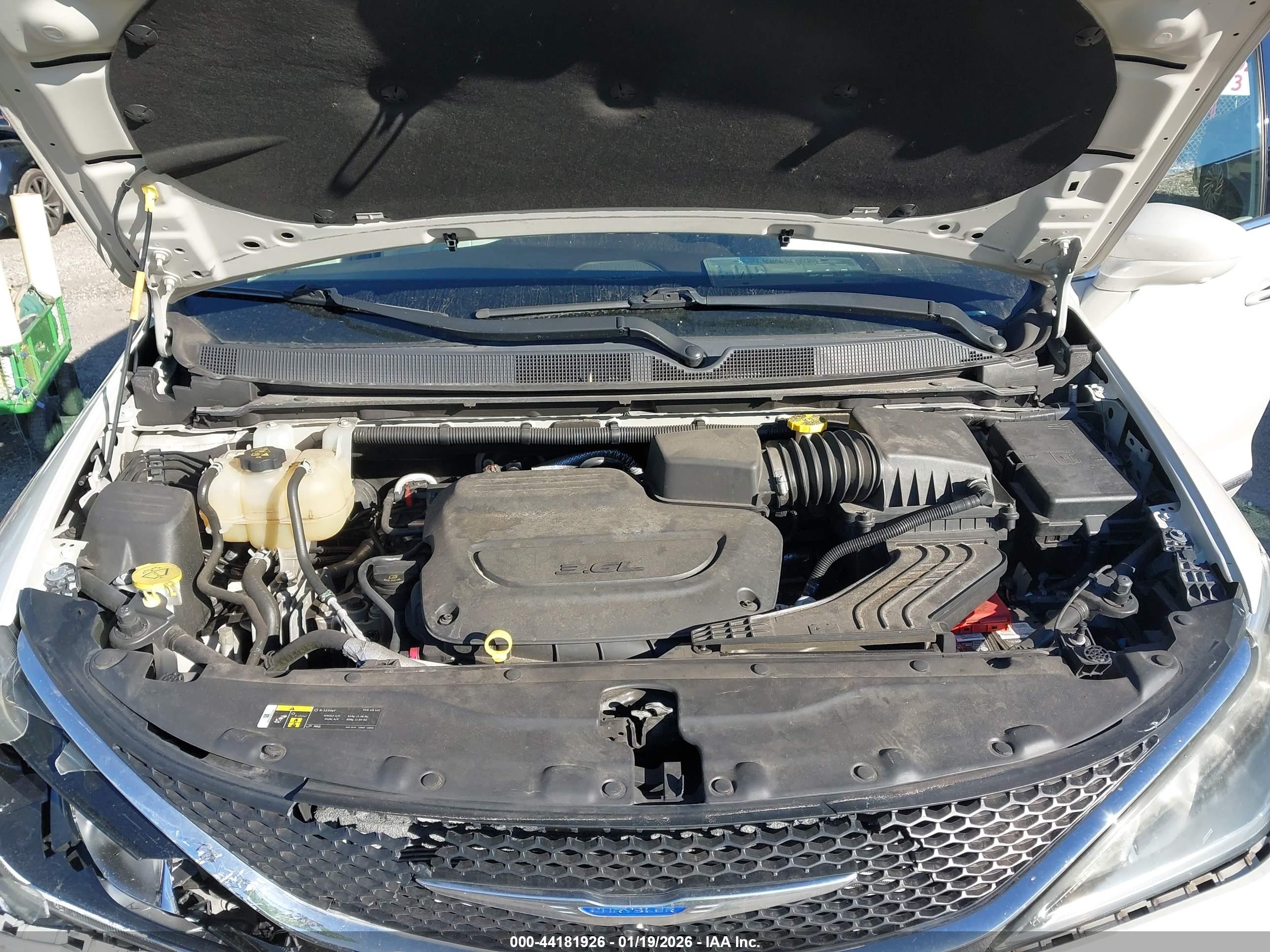 CHRYSLER PACIFICA image 10
