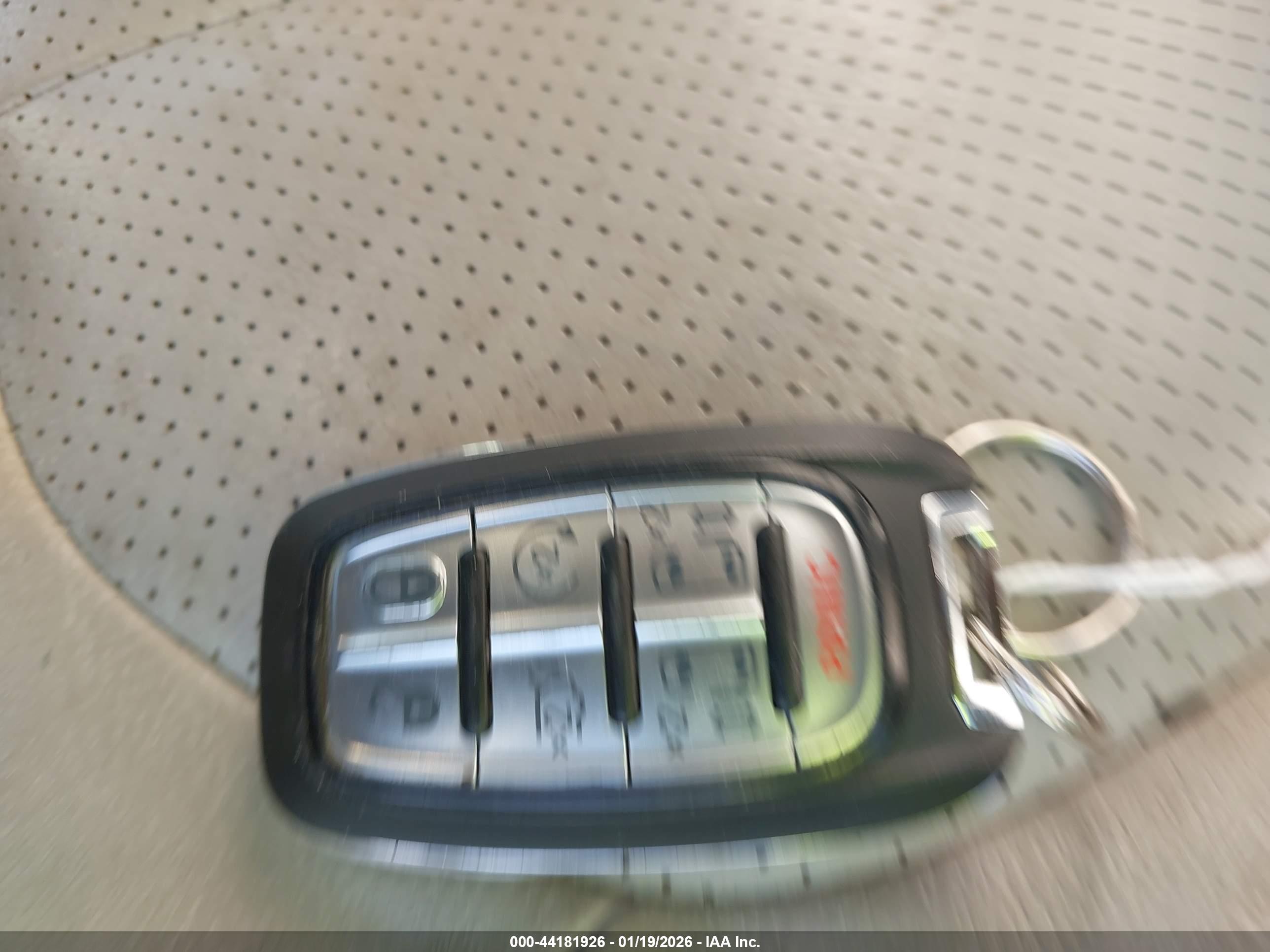 CHRYSLER PACIFICA image 11